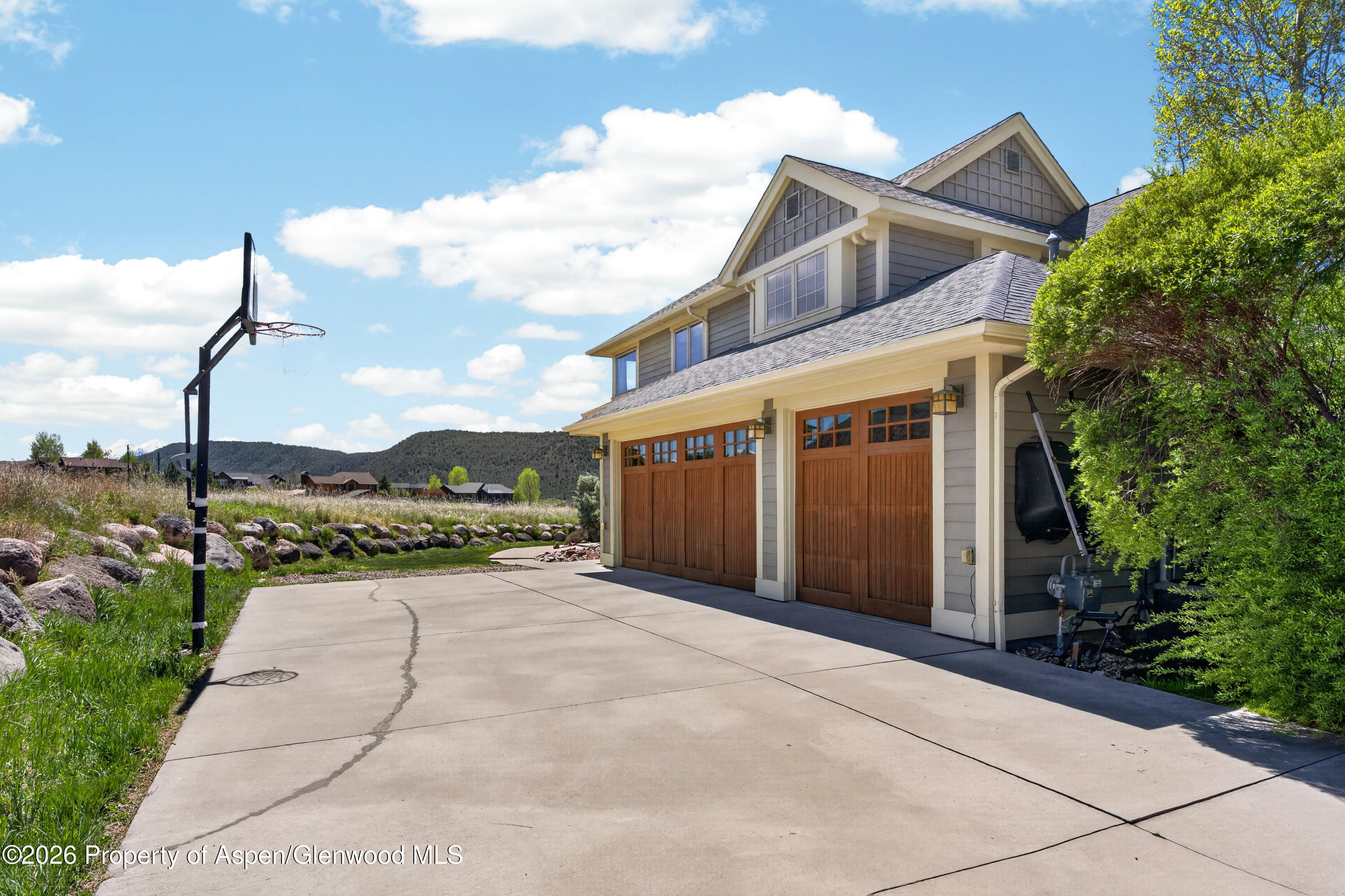 85 Red Cliff Circle Property Photo 49
