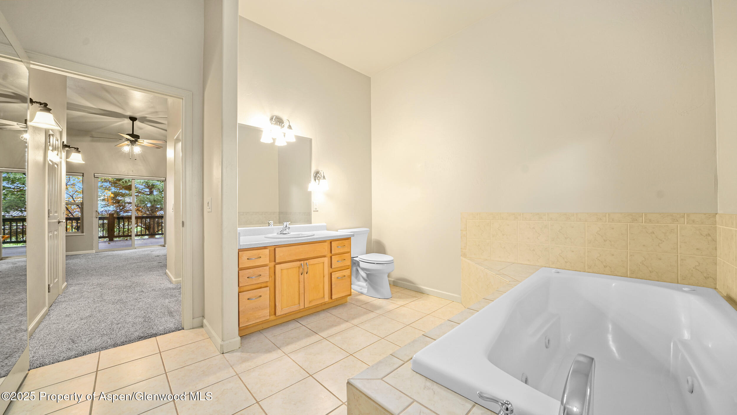 19 Meadow Creek Drive Property Photo 18