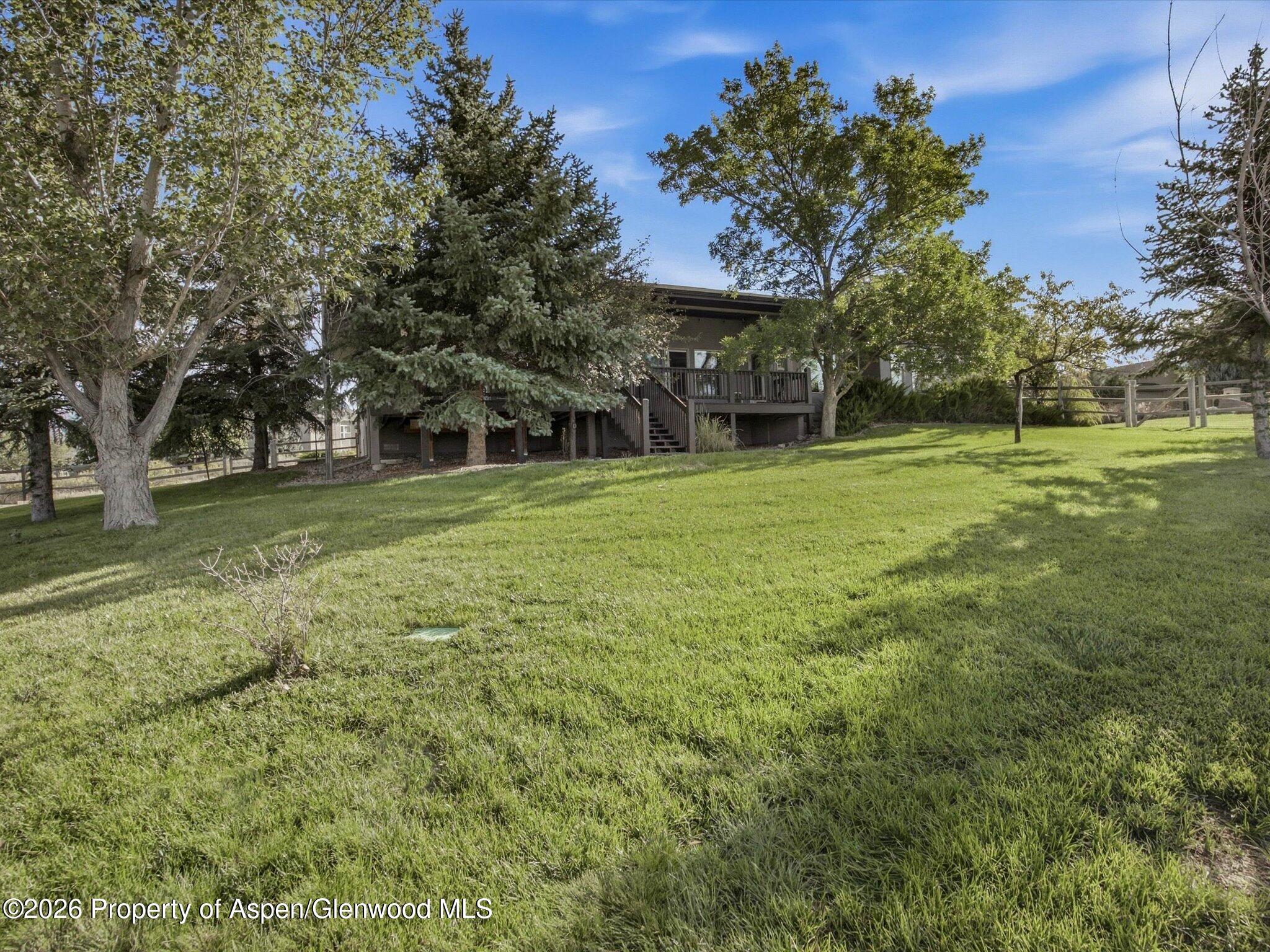 19 Meadow Creek Drive Property Photo 29