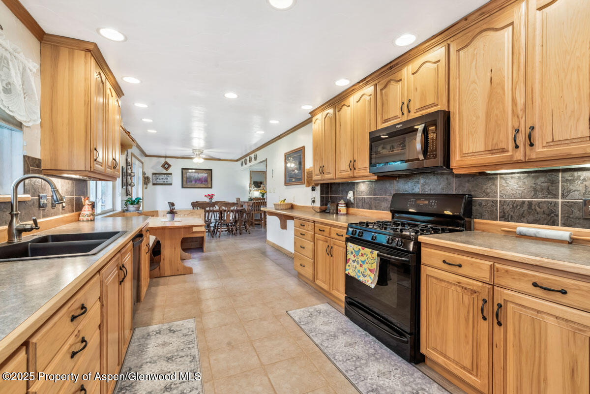 590 Steele Street Property Photo 19