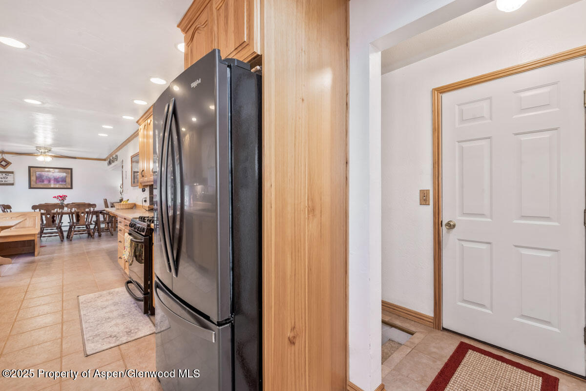 590 Steele Street Property Photo 28