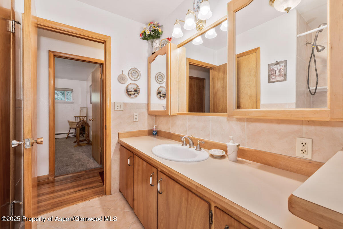 590 Steele Street Property Photo 38