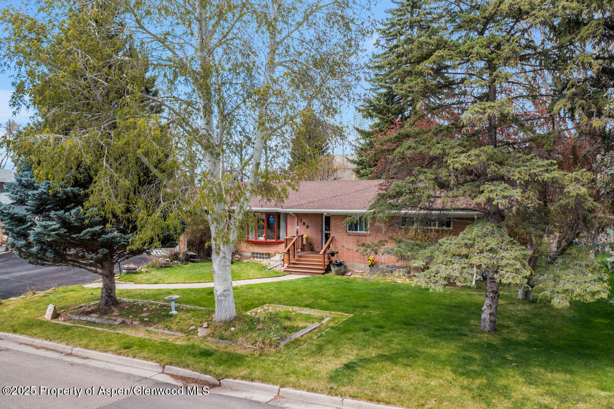590 Steele Street Property Photo 87
