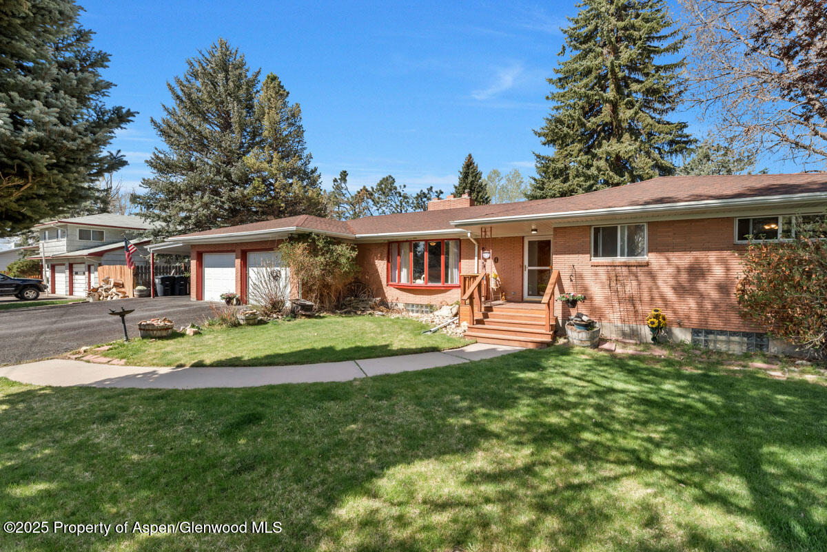 590 Steele Street Property Photo 93