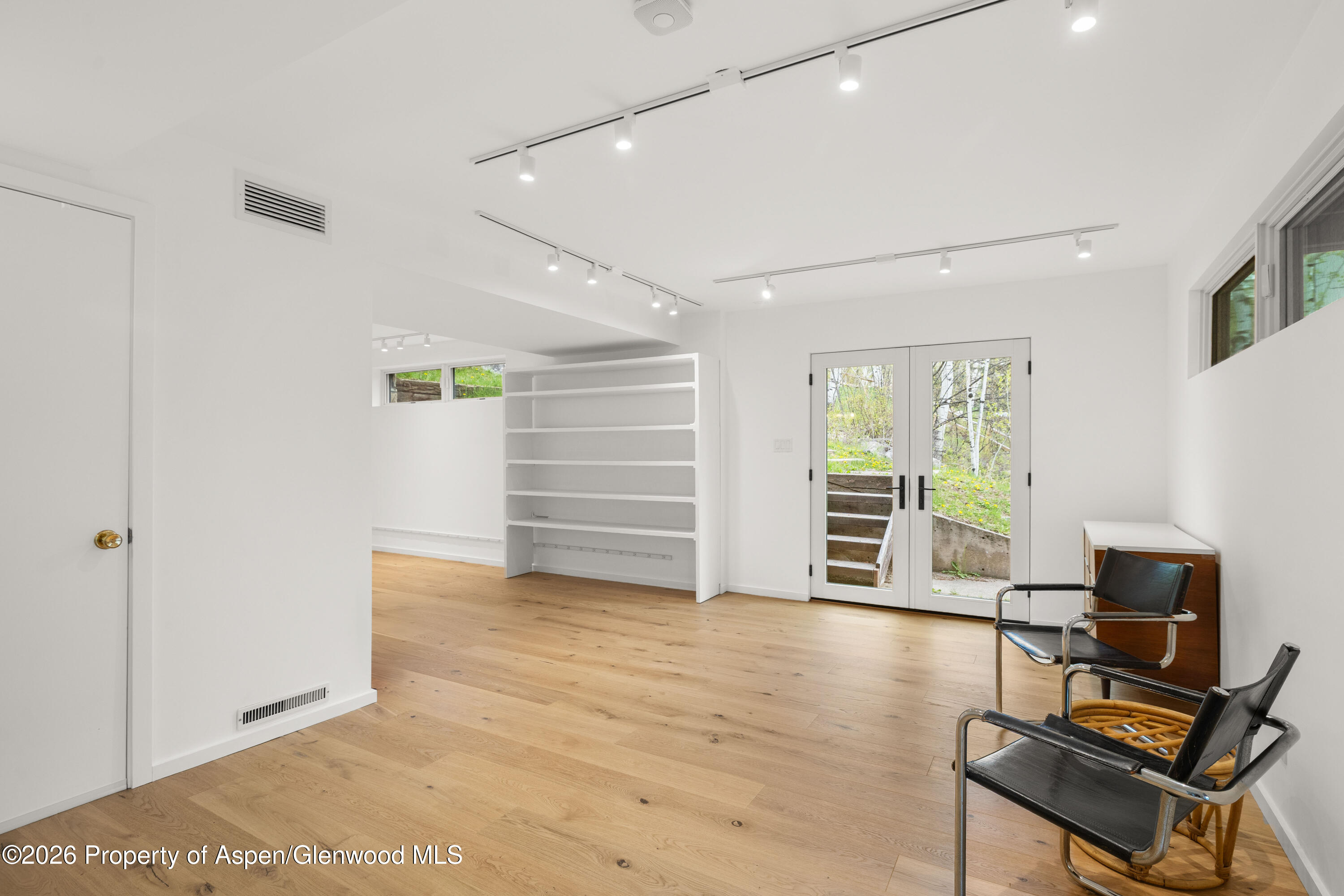284 Eastwood Drive Property Photo 21