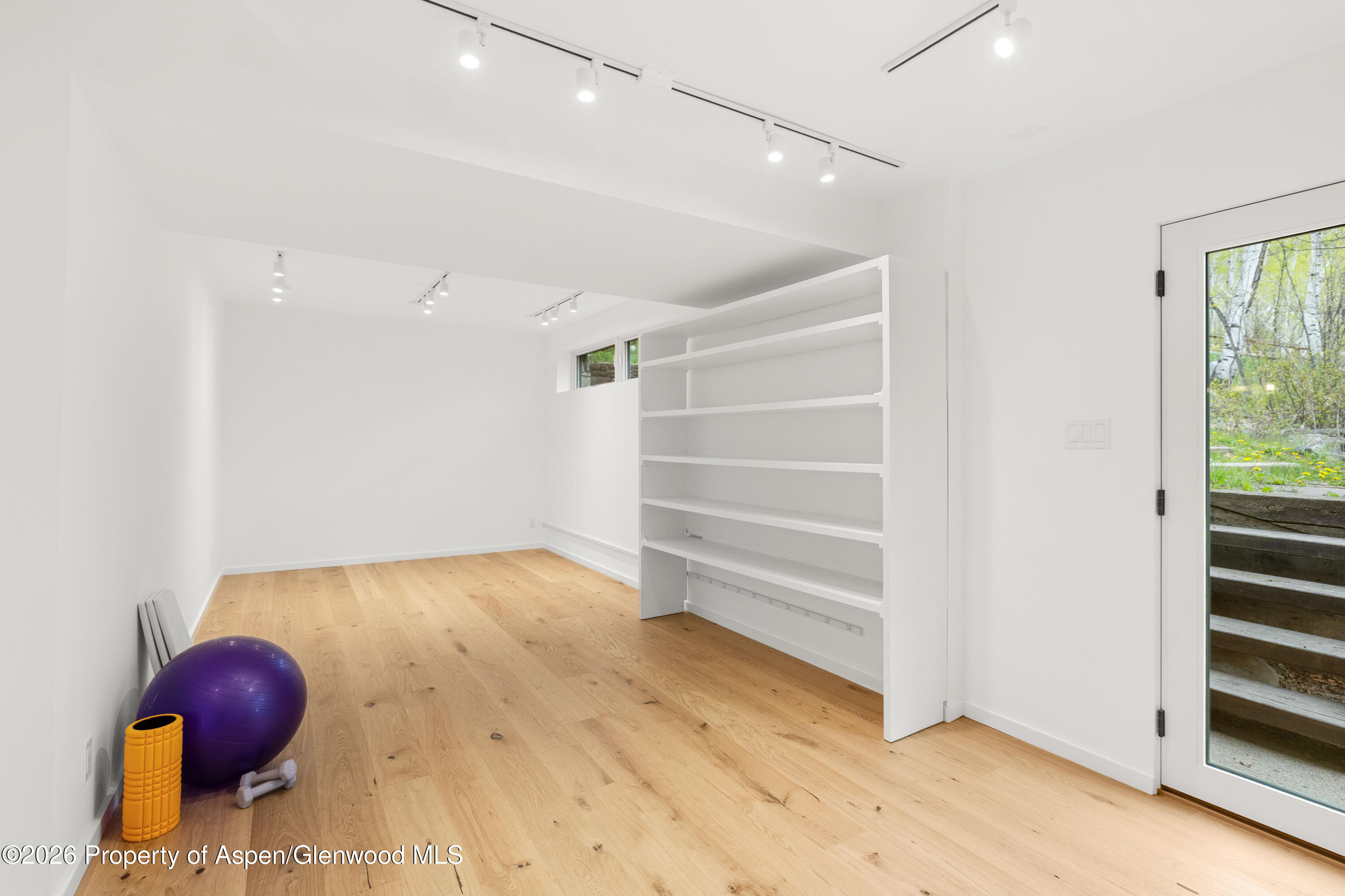 284 Eastwood Drive Property Photo 22