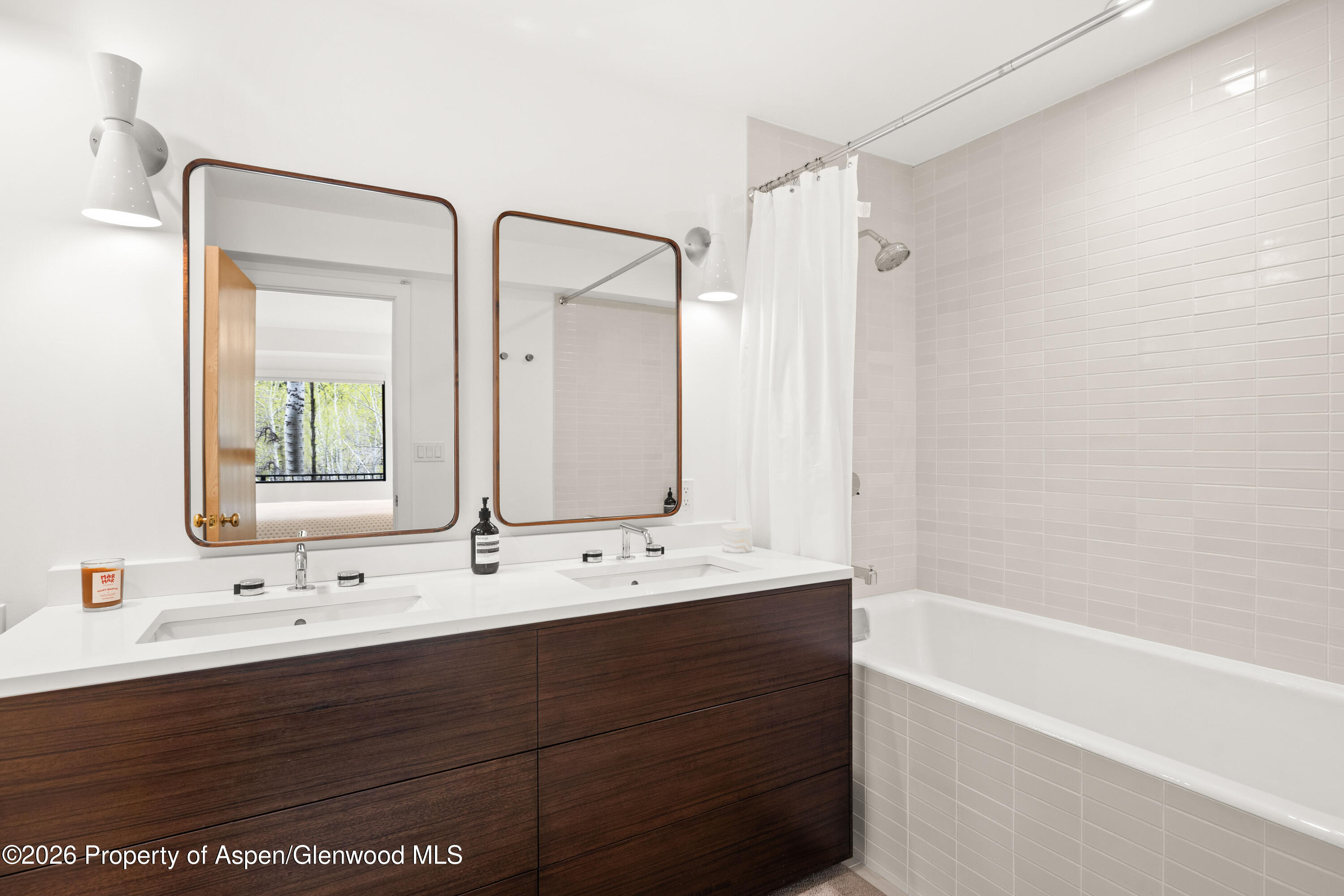 284 Eastwood Drive Property Photo 24