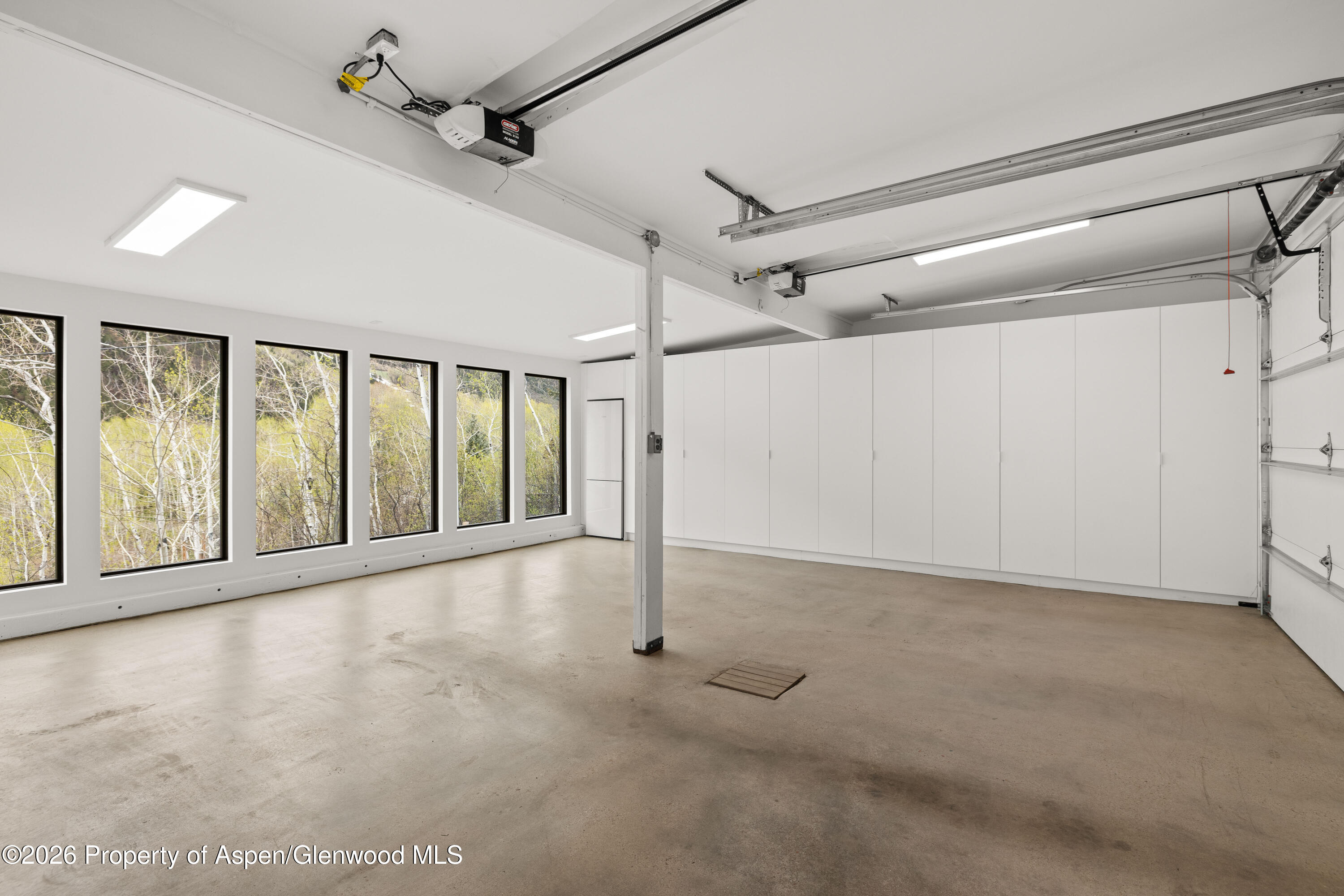 284 Eastwood Drive Property Photo 27