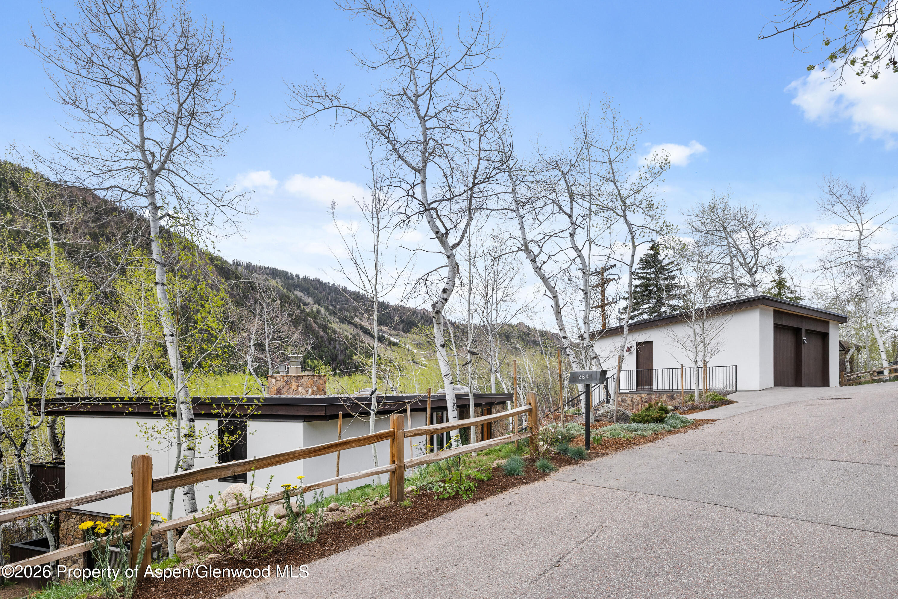 284 Eastwood Drive Property Photo 28