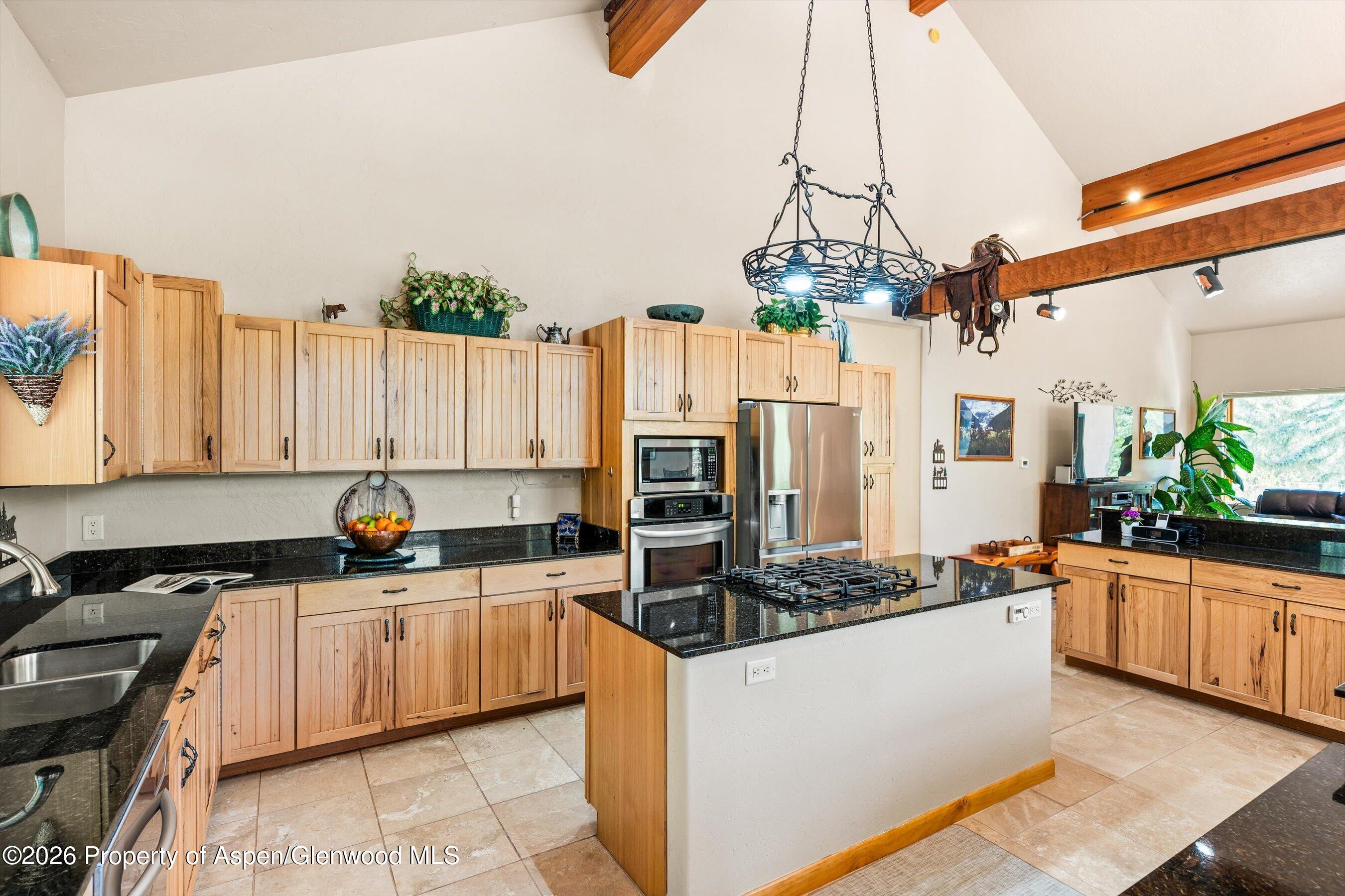 200 Elk Mountain Drive Property Photo 7