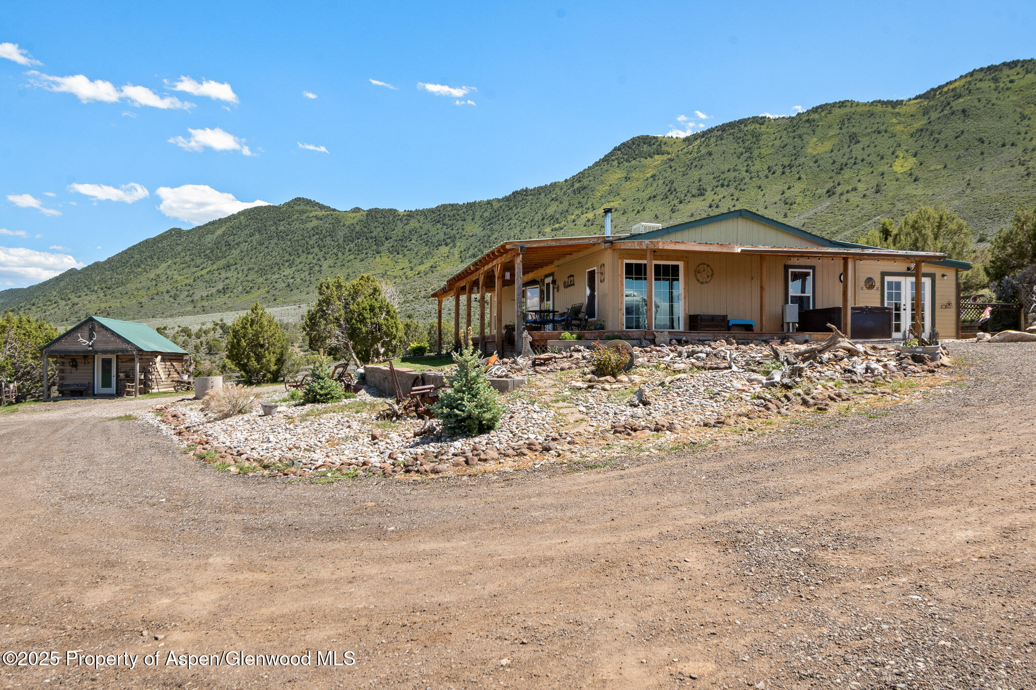 3768 County Road 237 Property Photo 4