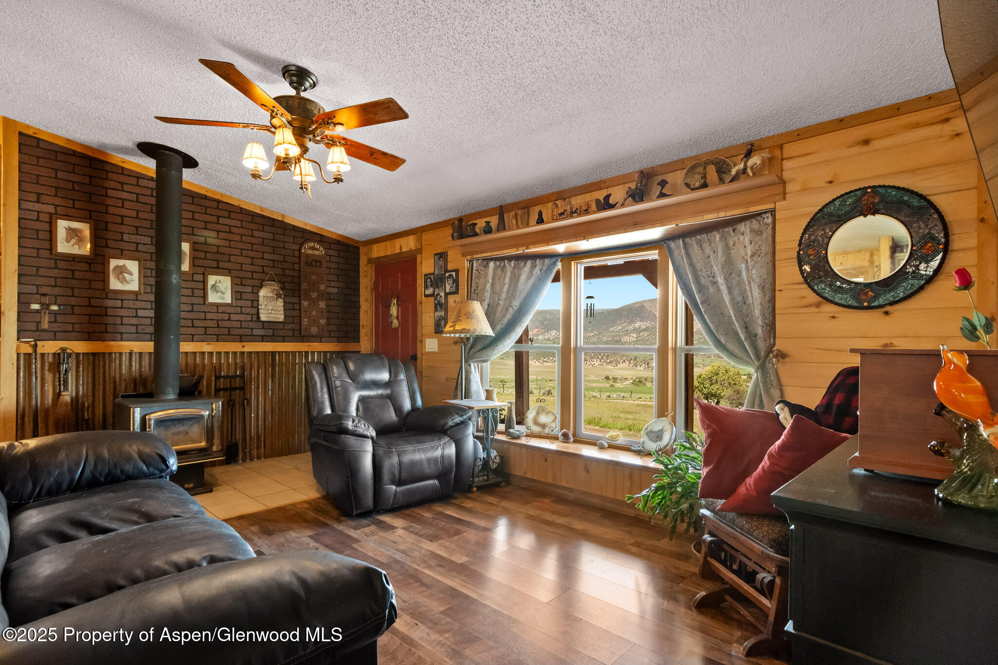 3768 County Road 237 Property Photo 8