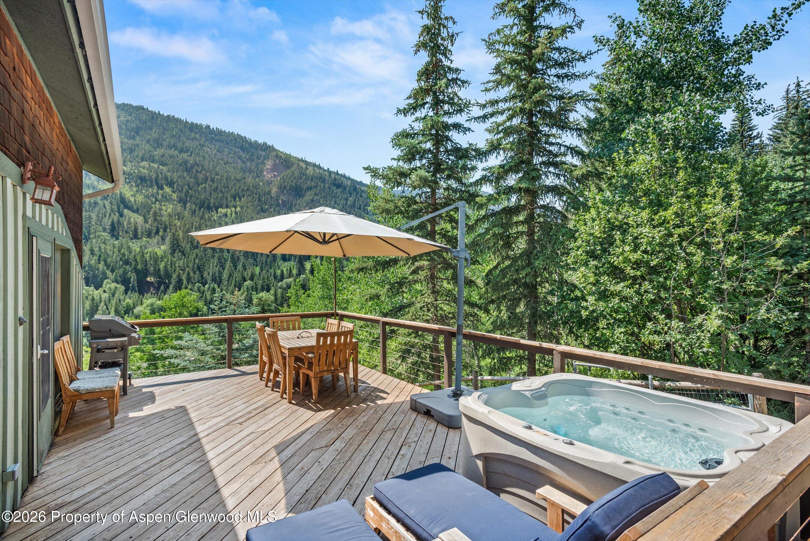 357 Elk Mountain Drive Property Photo 1