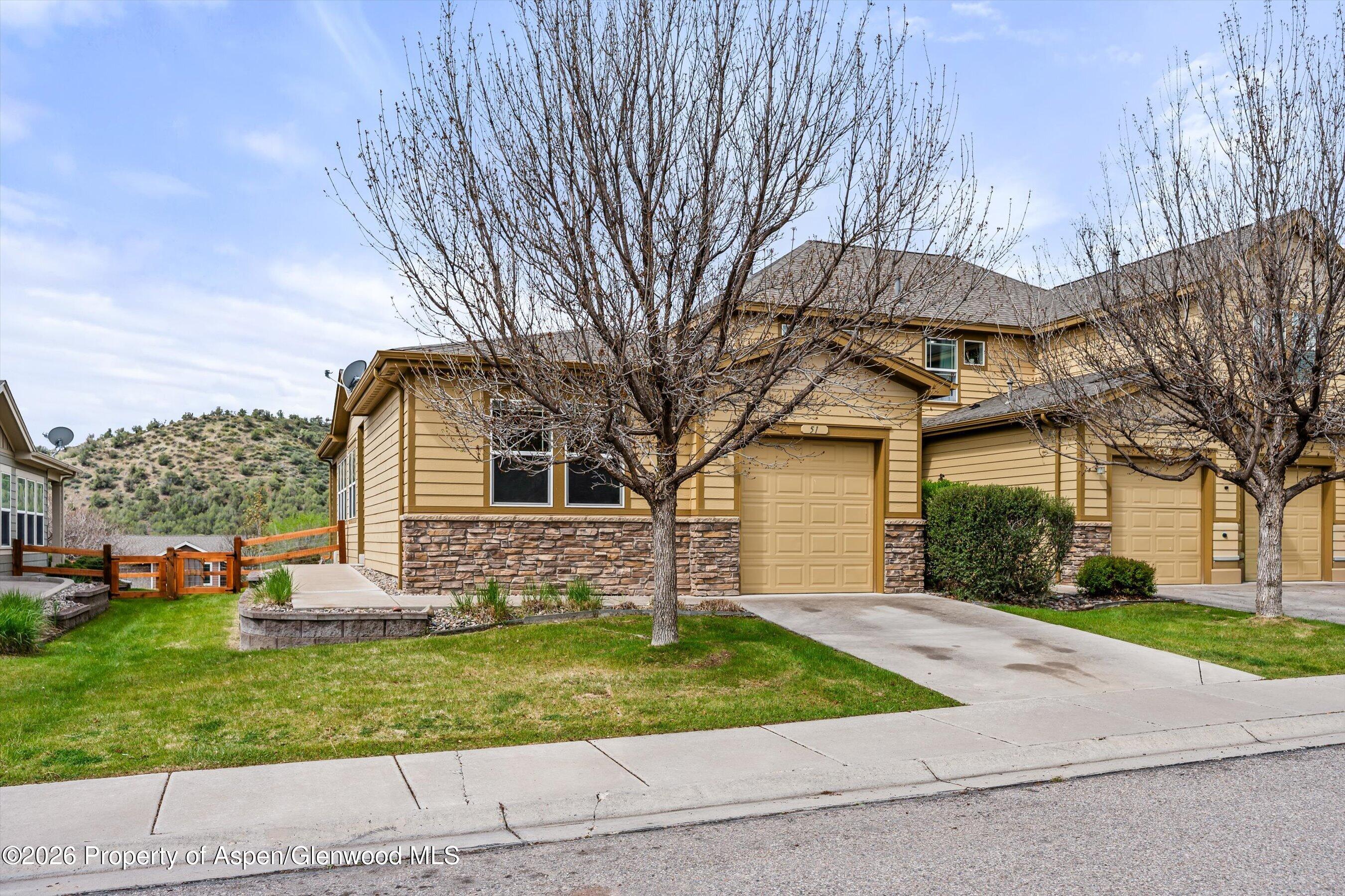 51 Redstone Drive Property Photo 1