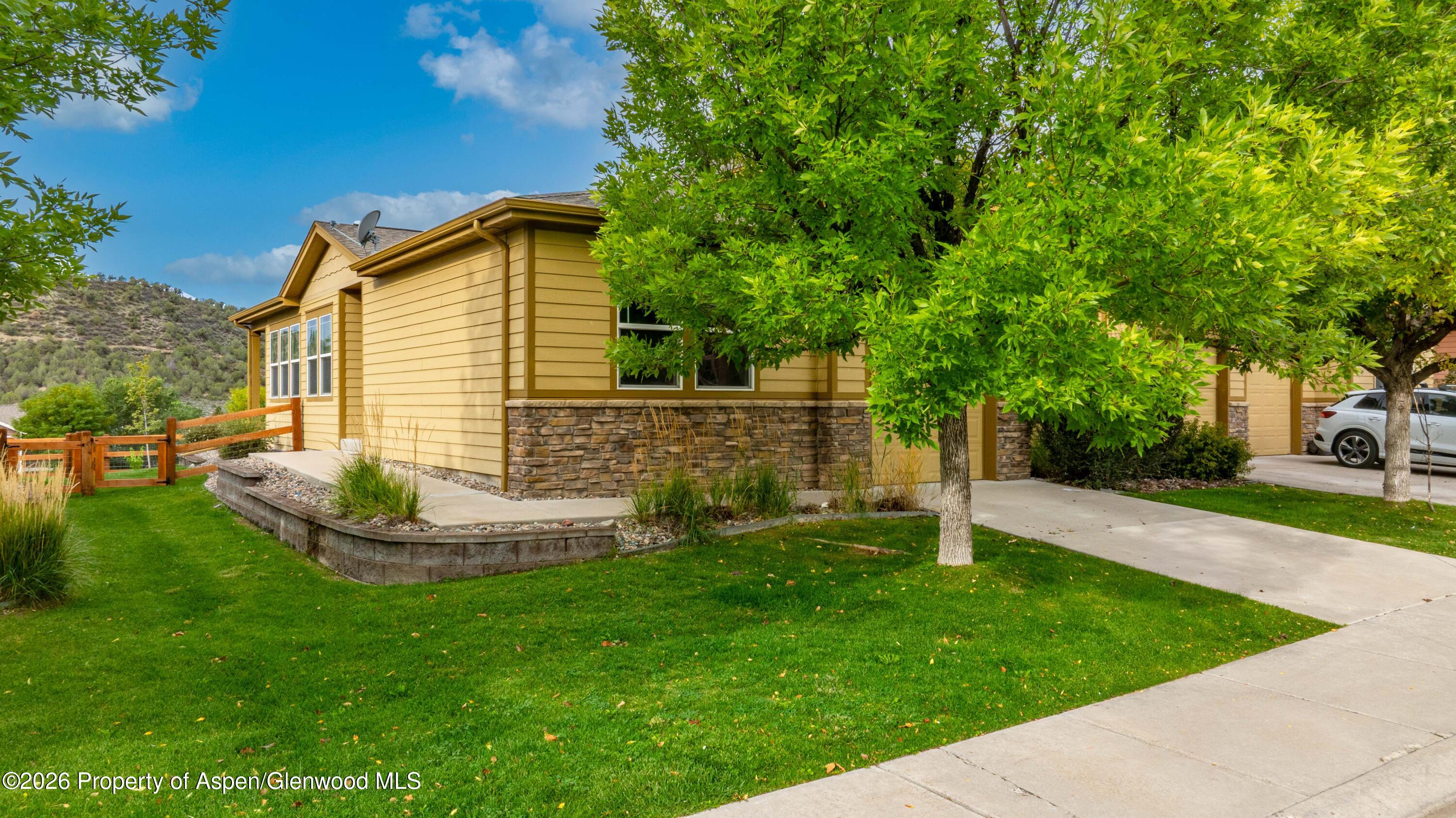 51 Redstone Drive Property Photo 1