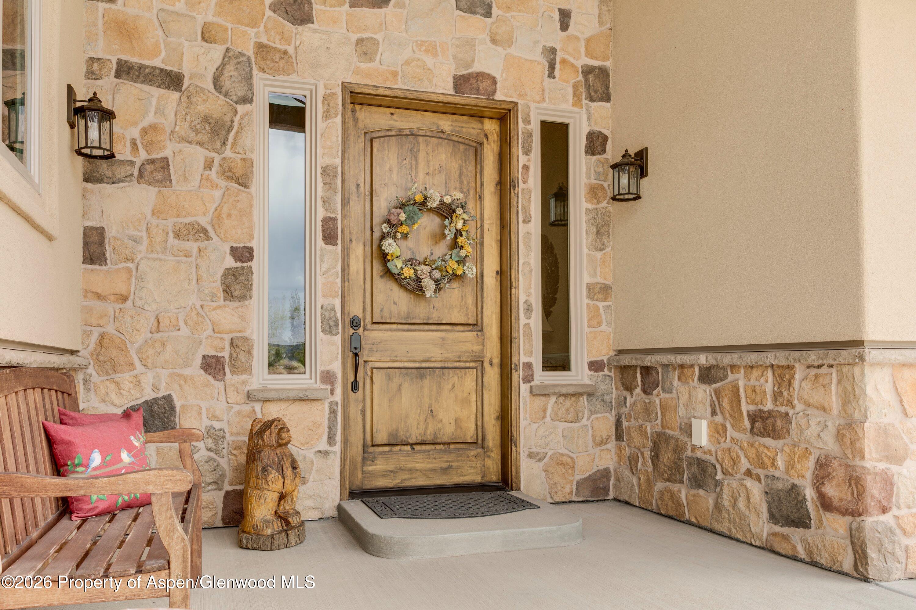 265 S Meadow Drive Property Photo 6