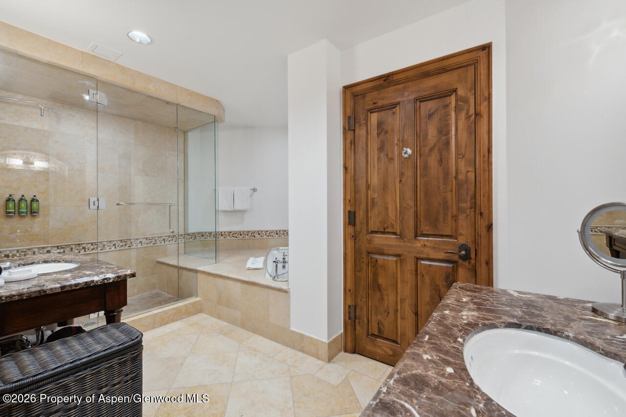 415 E Dean St, Unit 5 Property Photo 17