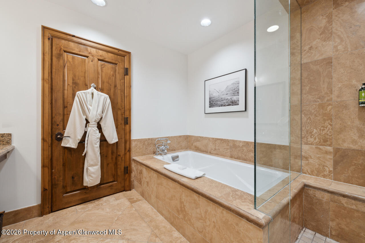 415 E Dean St, Unit 5 Property Photo 21