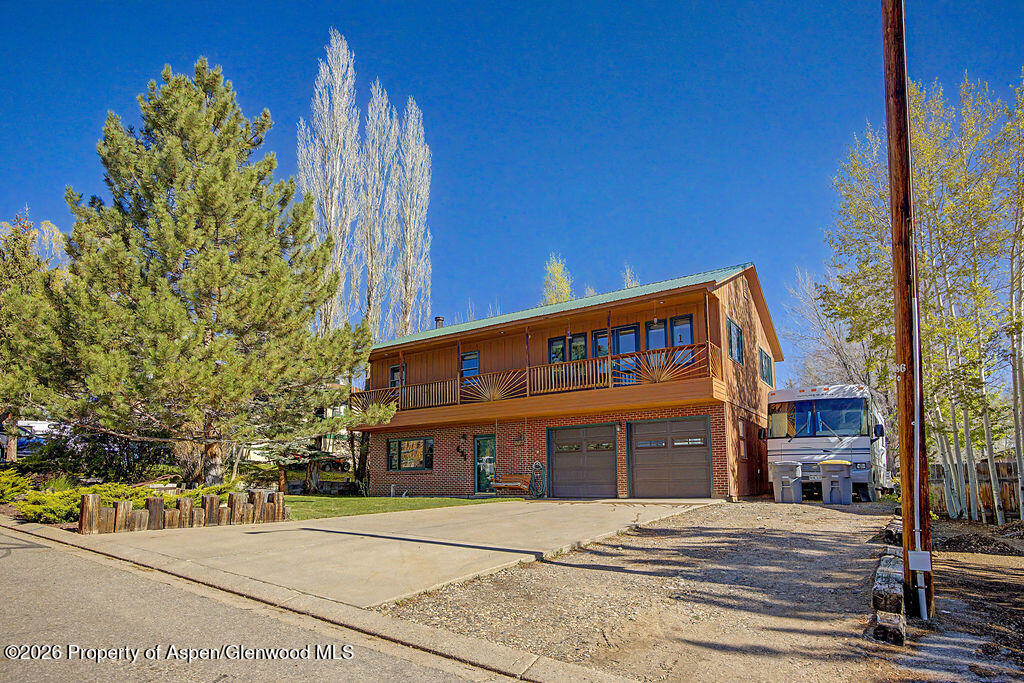 431 Clover Circle Property Photo 1