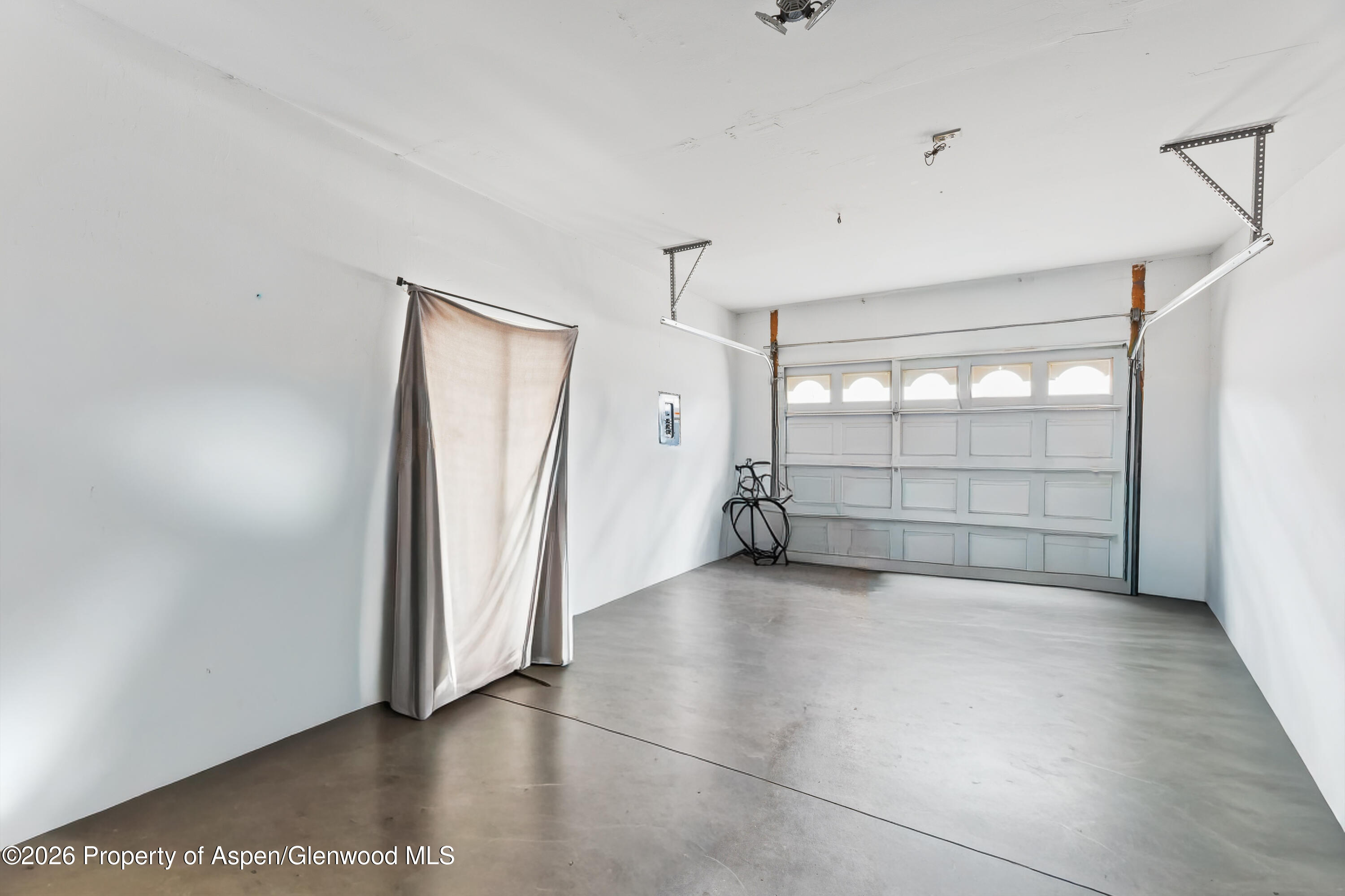 164 Current Drive Property Photo 25
