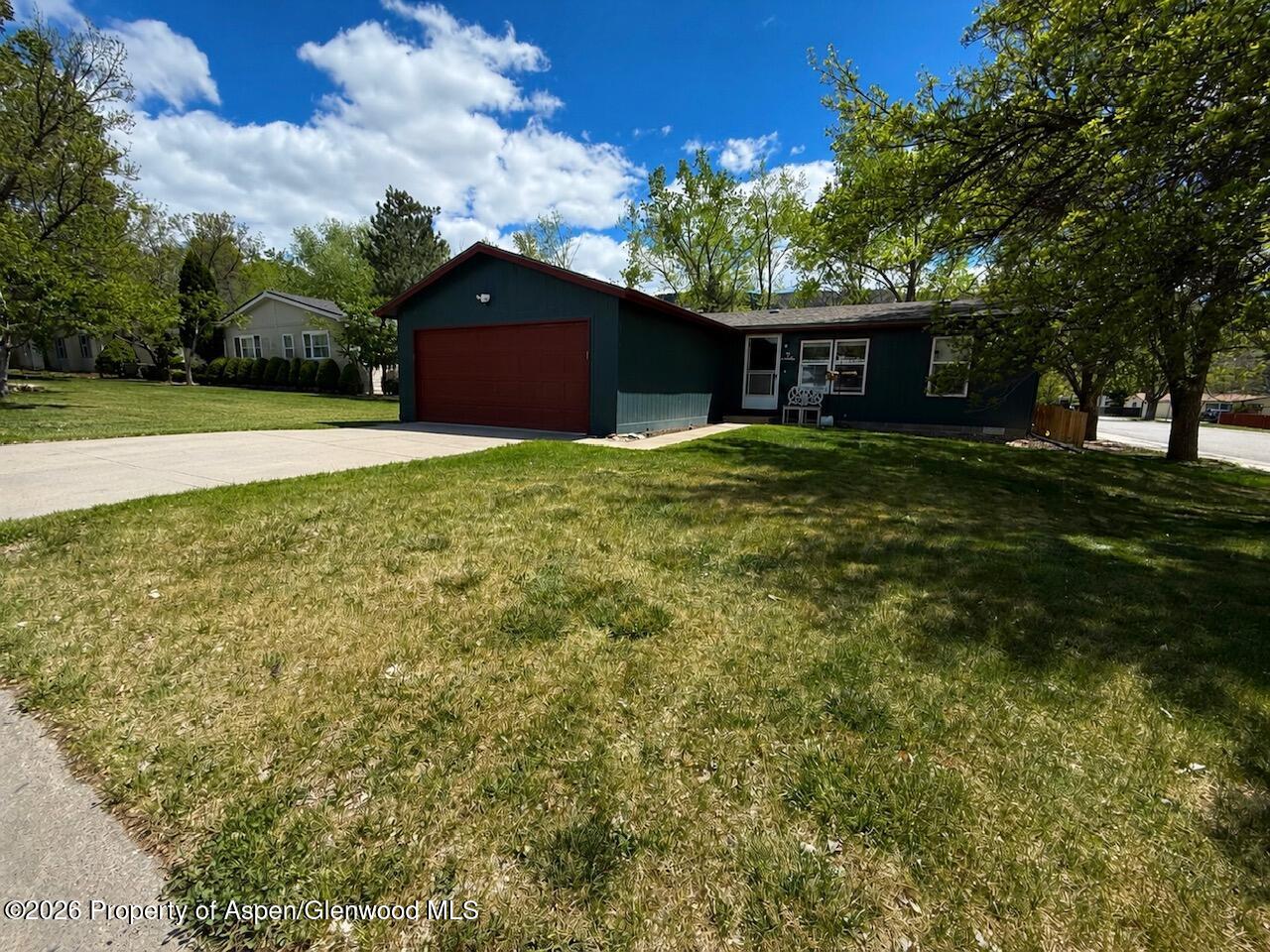 12 E Bonanza Place Property Photo 1