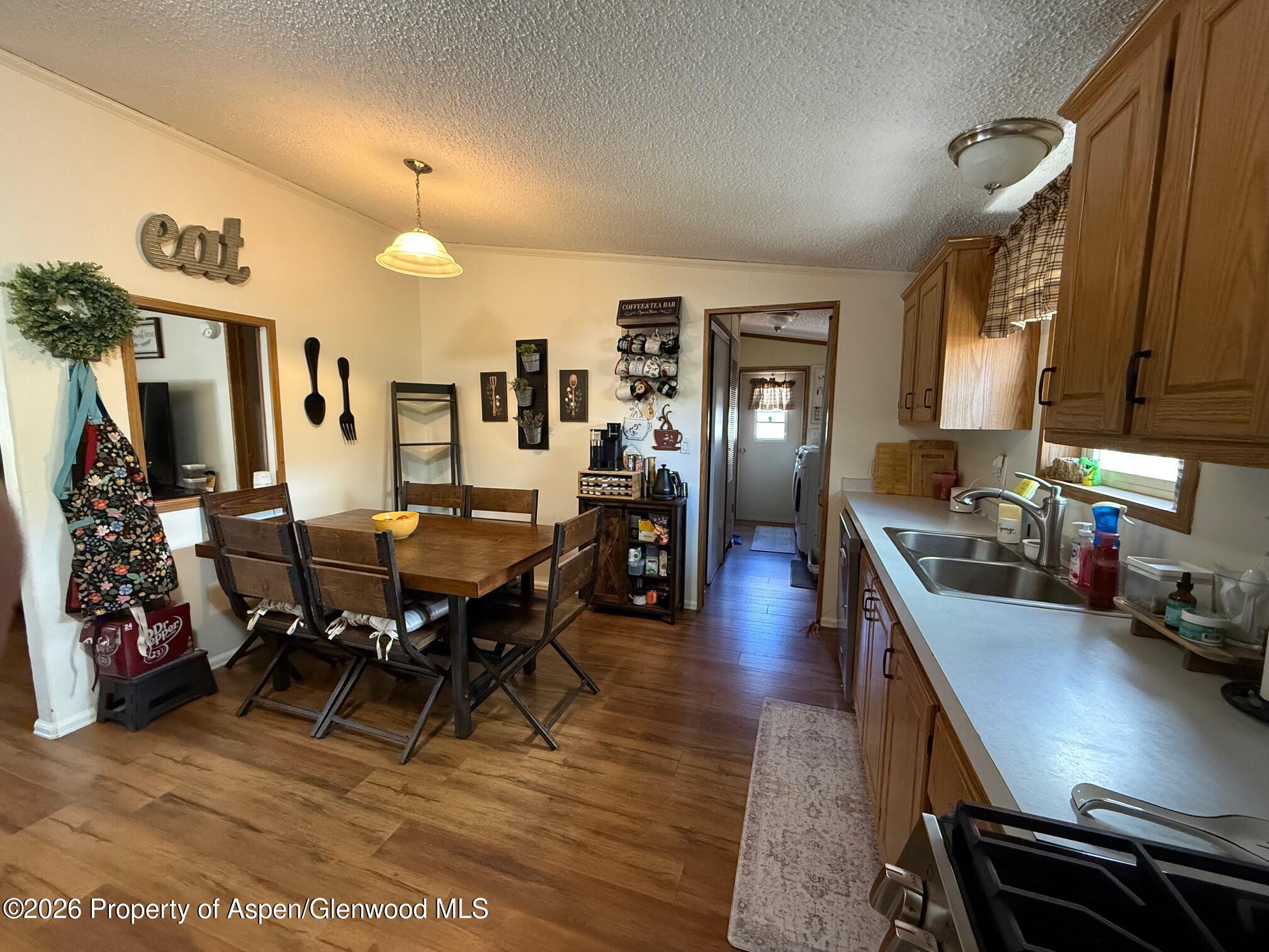 12 E Bonanza Place Property Photo 3