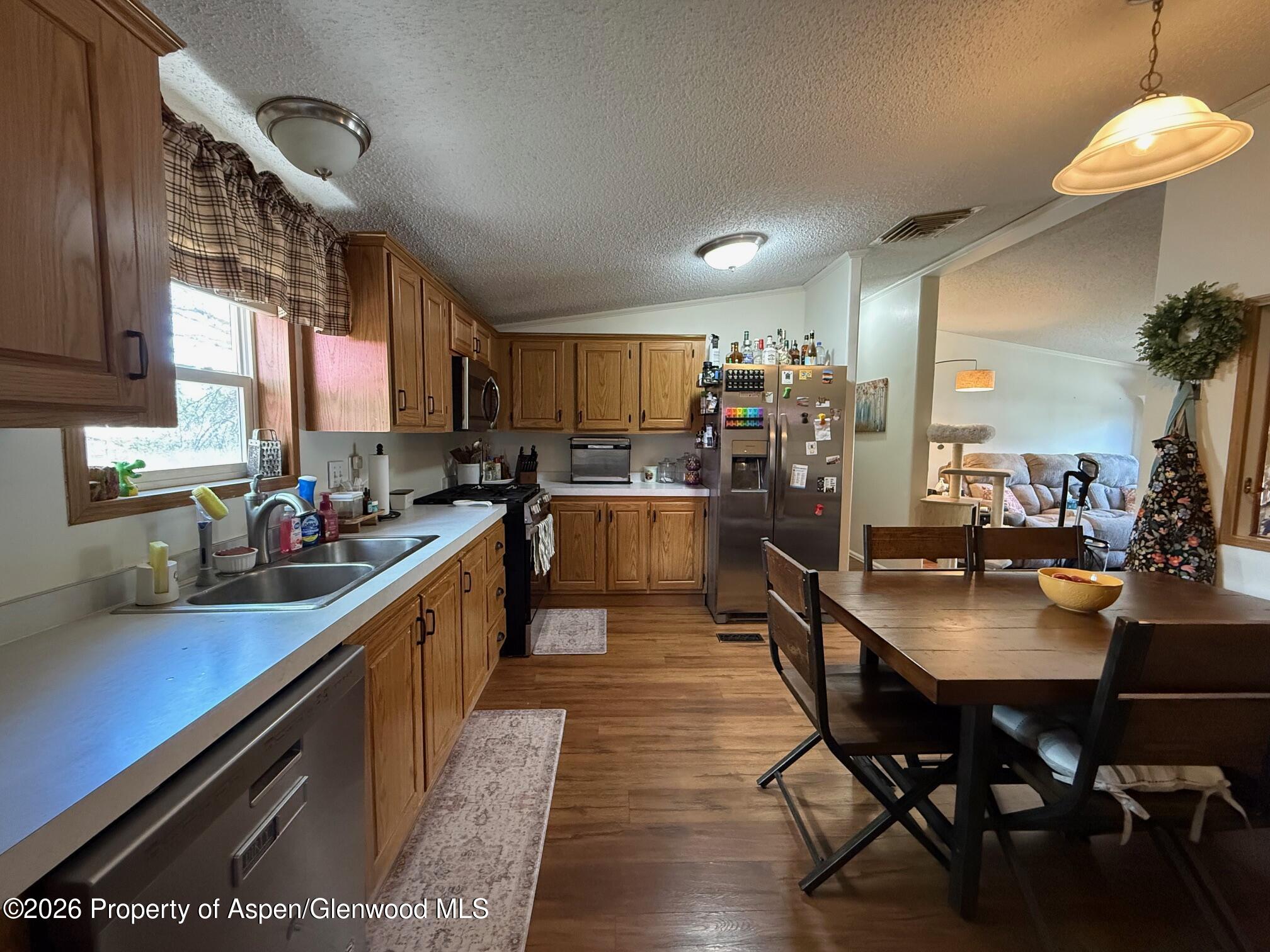 12 E Bonanza Place Property Photo 4