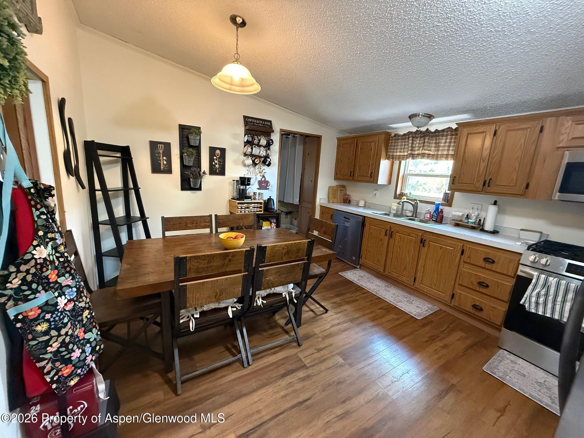 12 E Bonanza Place Property Photo 5