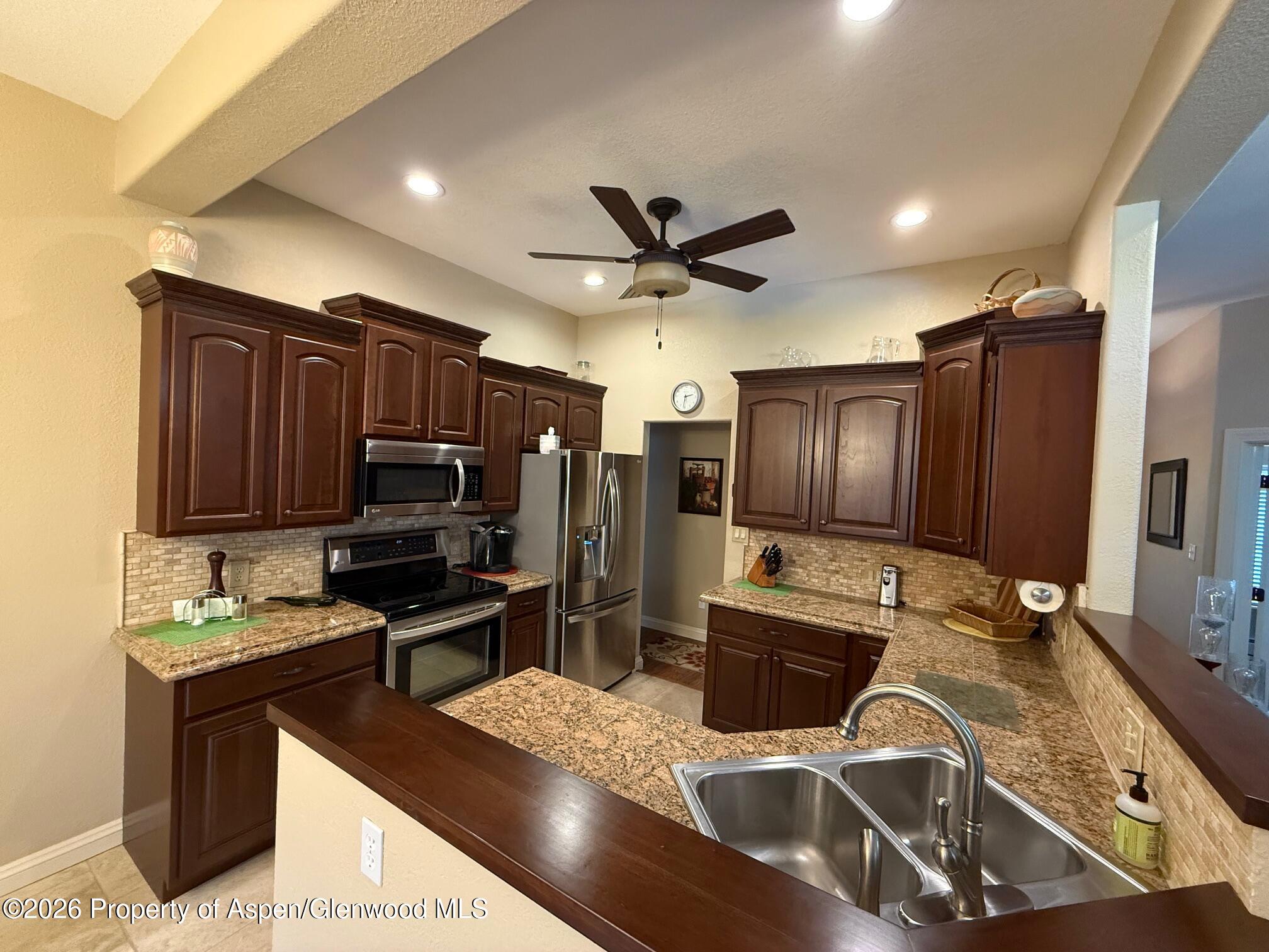54 Limberpine Circle Property Photo 6