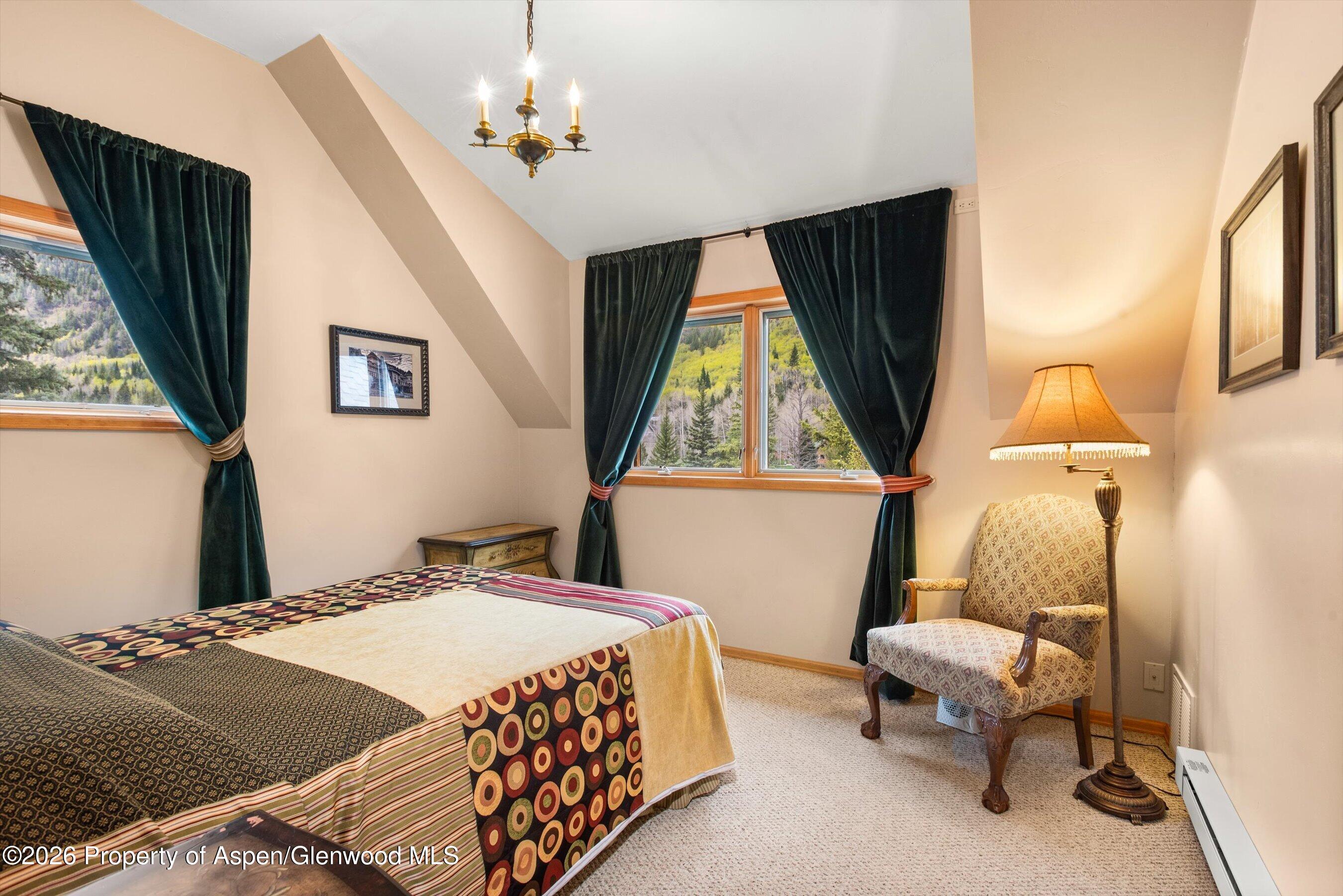 1207 Evergreen Lane Property Photo 33