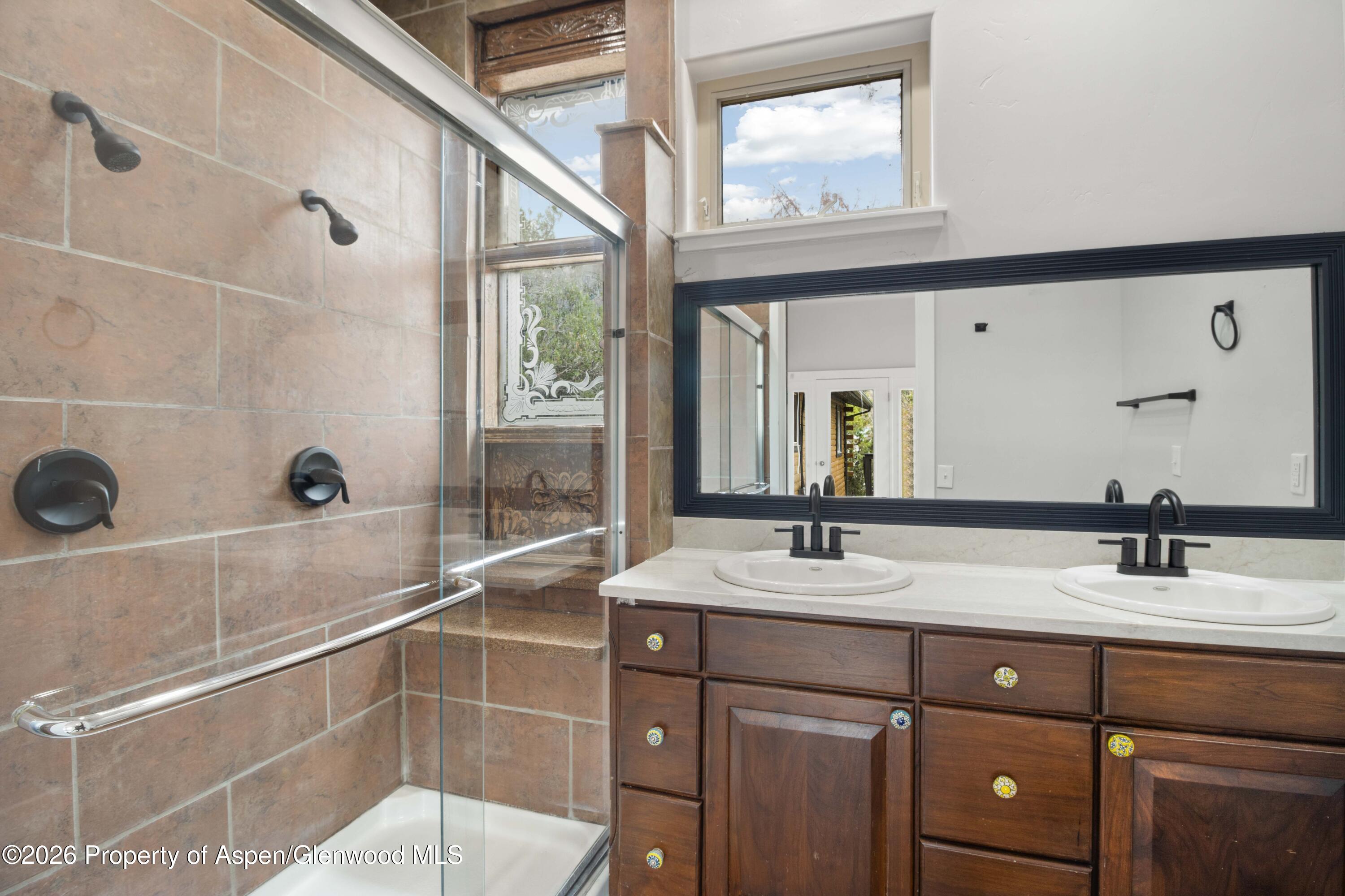 319 Gleneagle Circle Property Photo 12