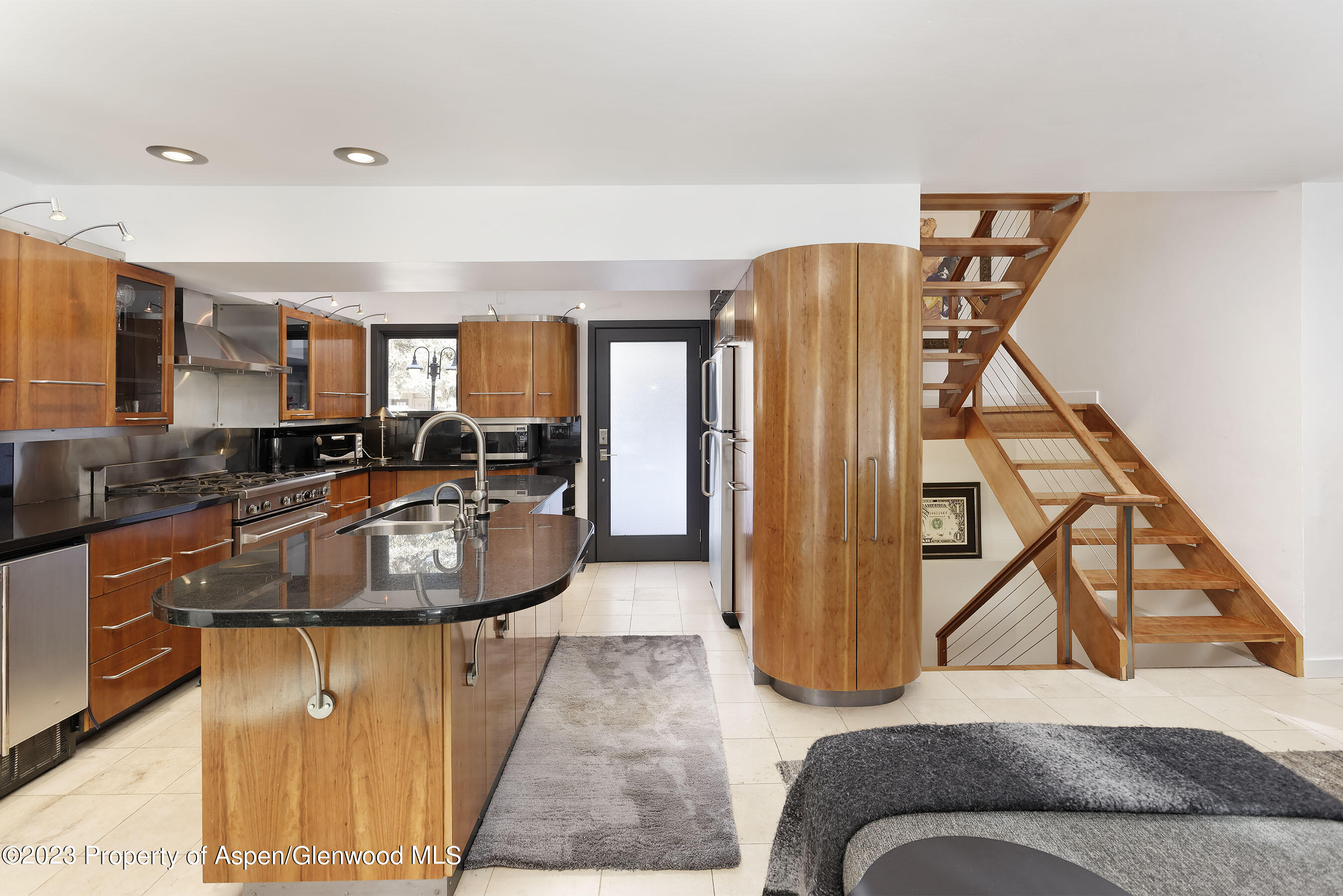 814 W Bleeker Street E4 Property Photo 6