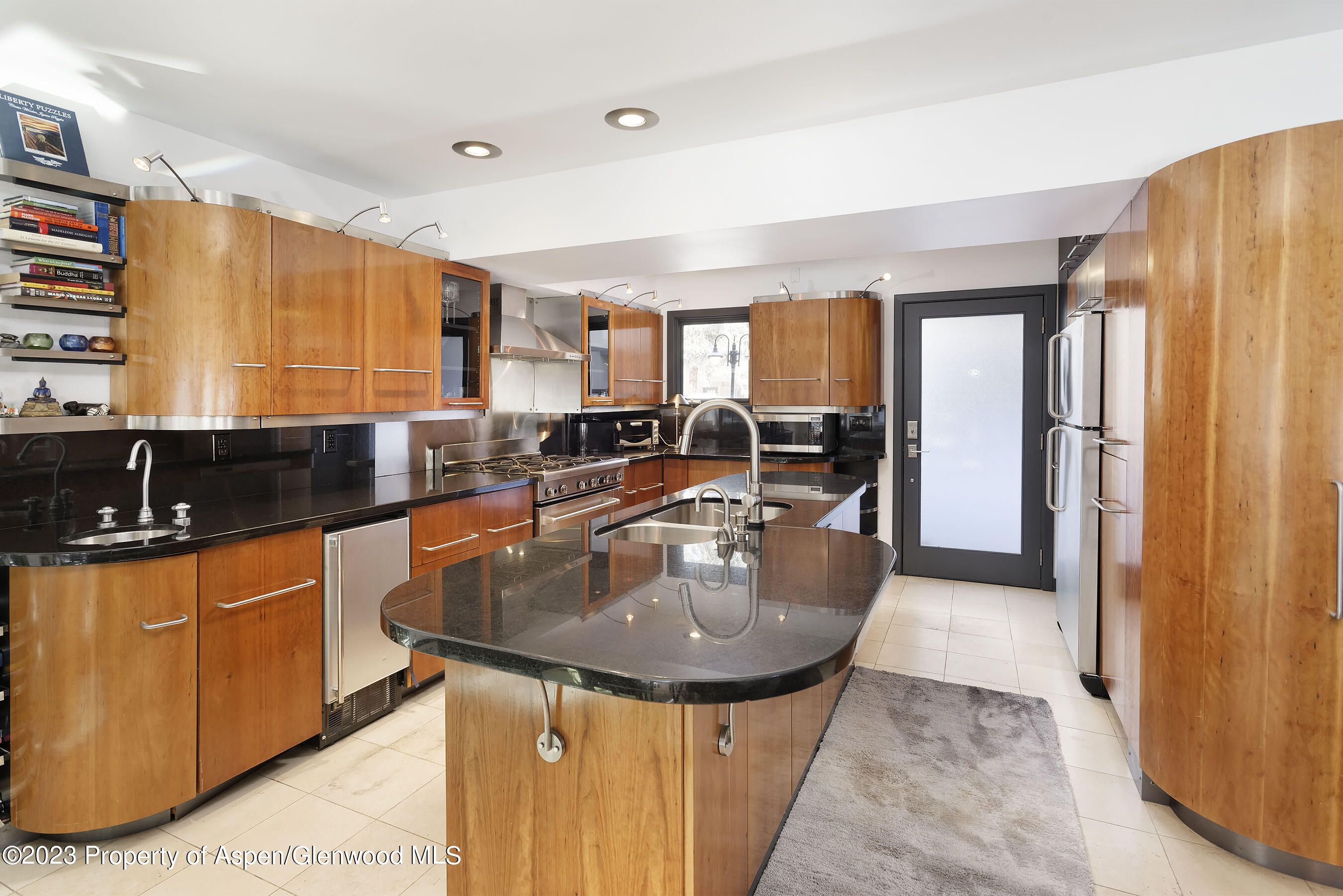 814 W Bleeker Street E4 Property Photo 7