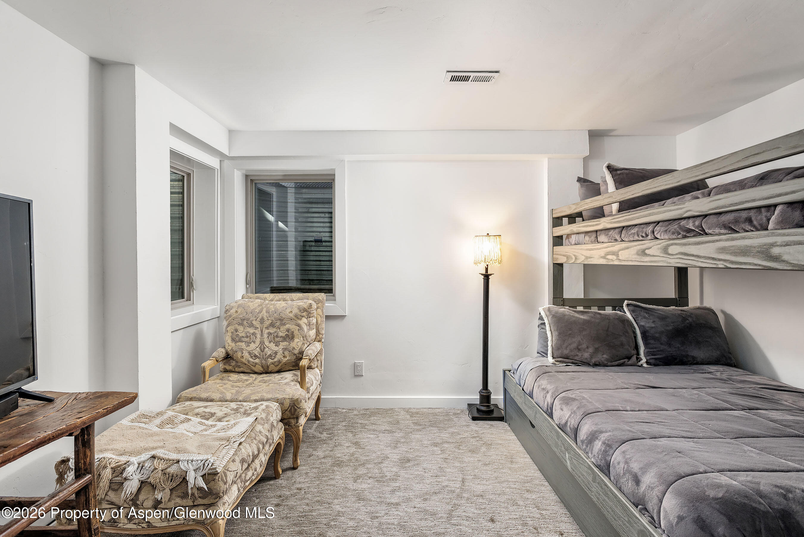 814 W Bleeker Street E4 Property Photo 17