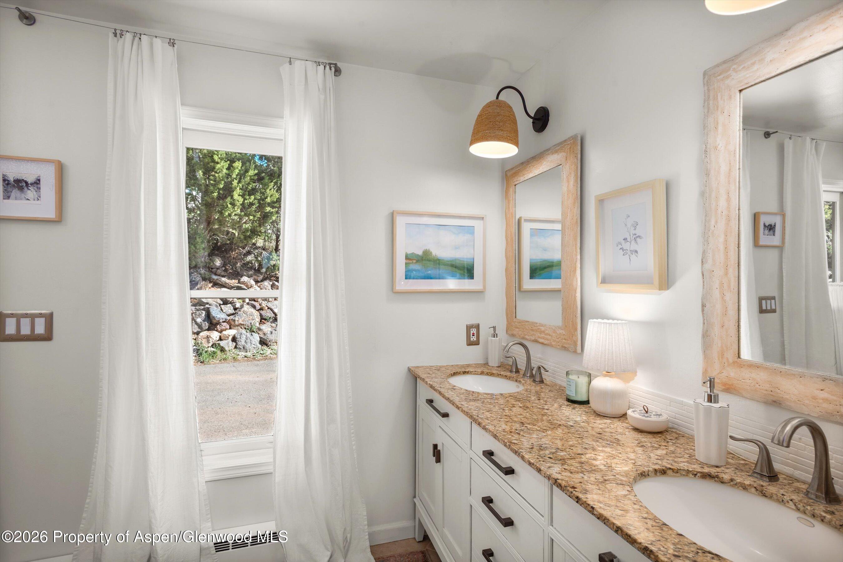 258 Caballo Street Property Photo 23