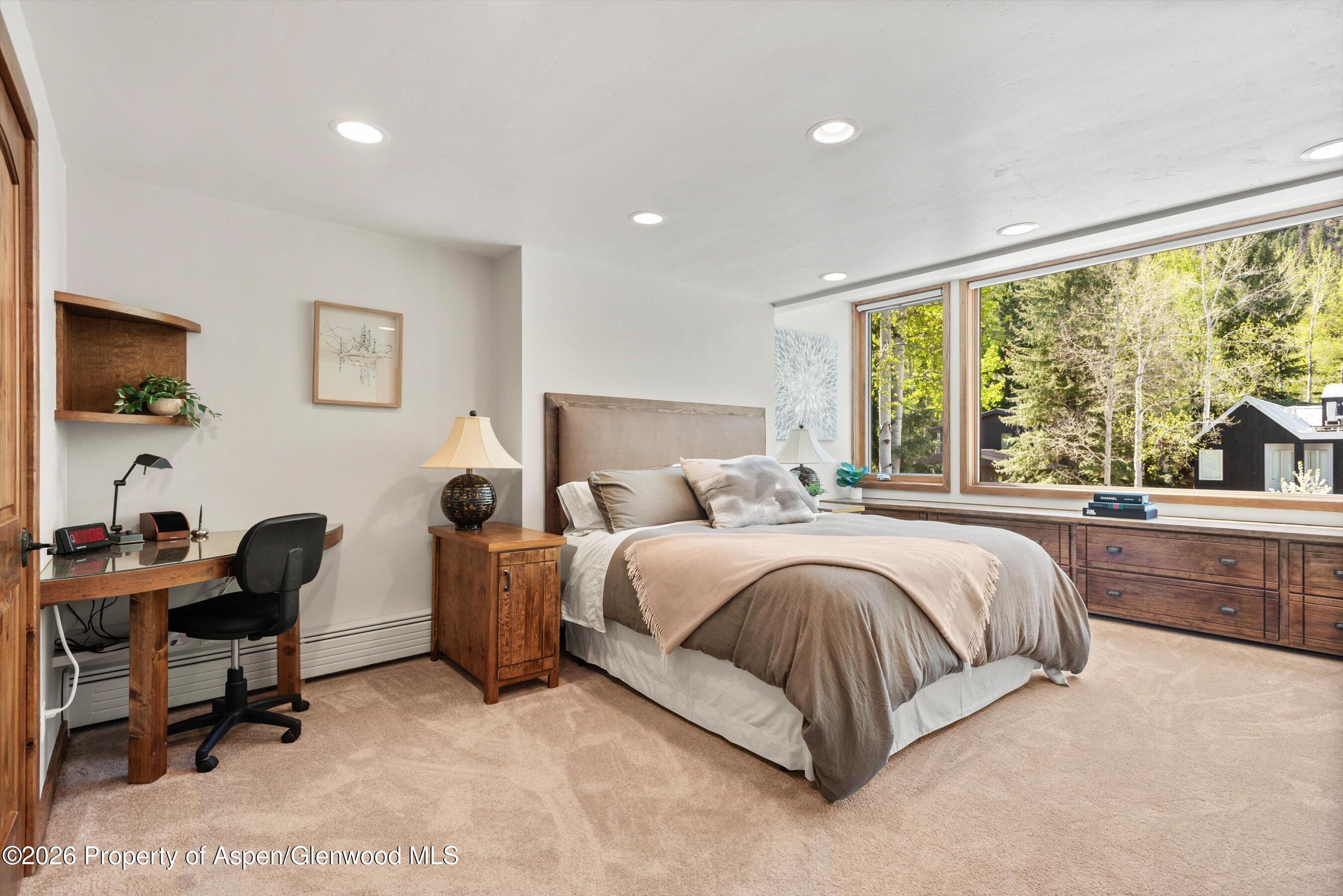 926 Waters Avenue 203 Property Photo 15