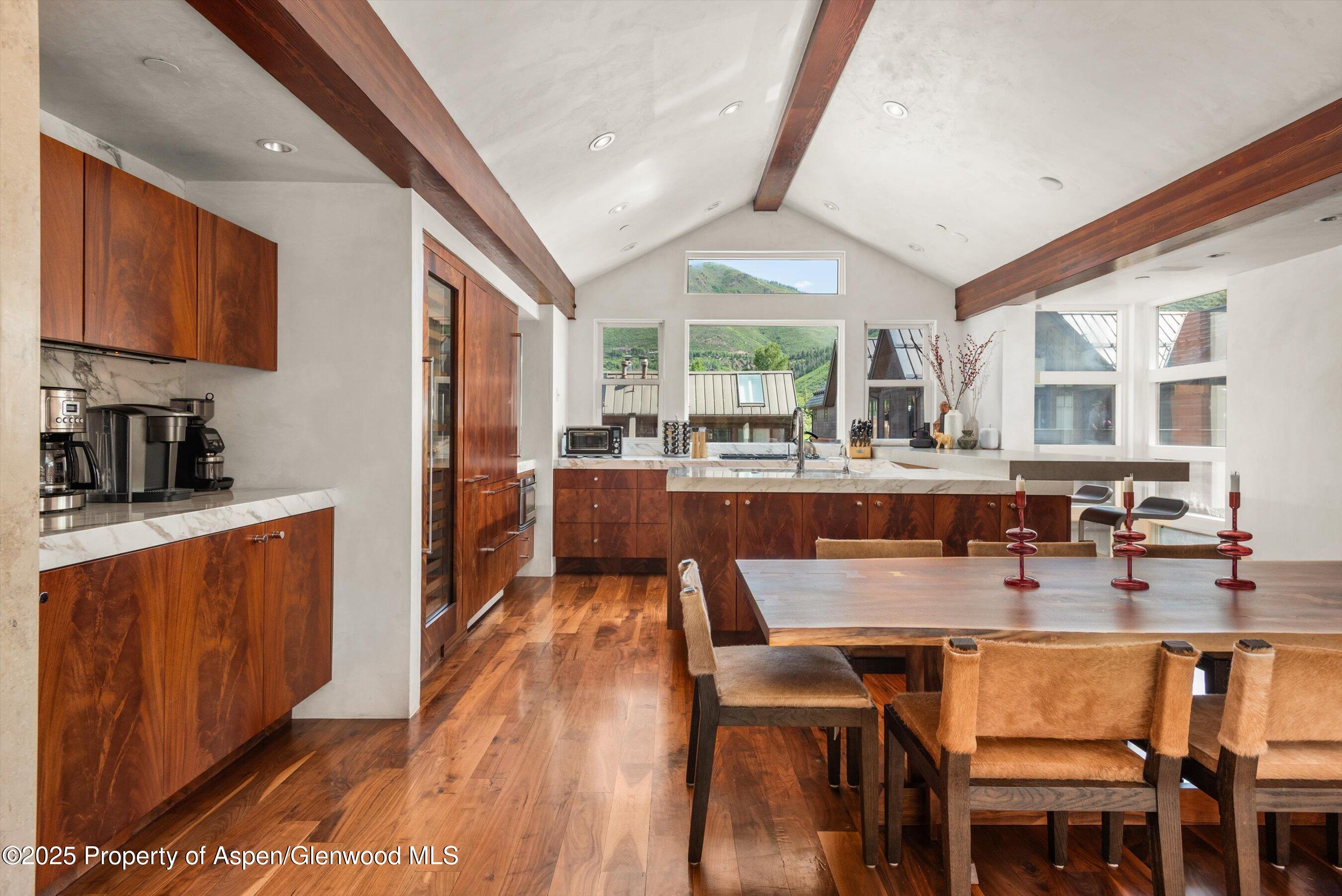 706 E Hyman Avenue Property Photo 16