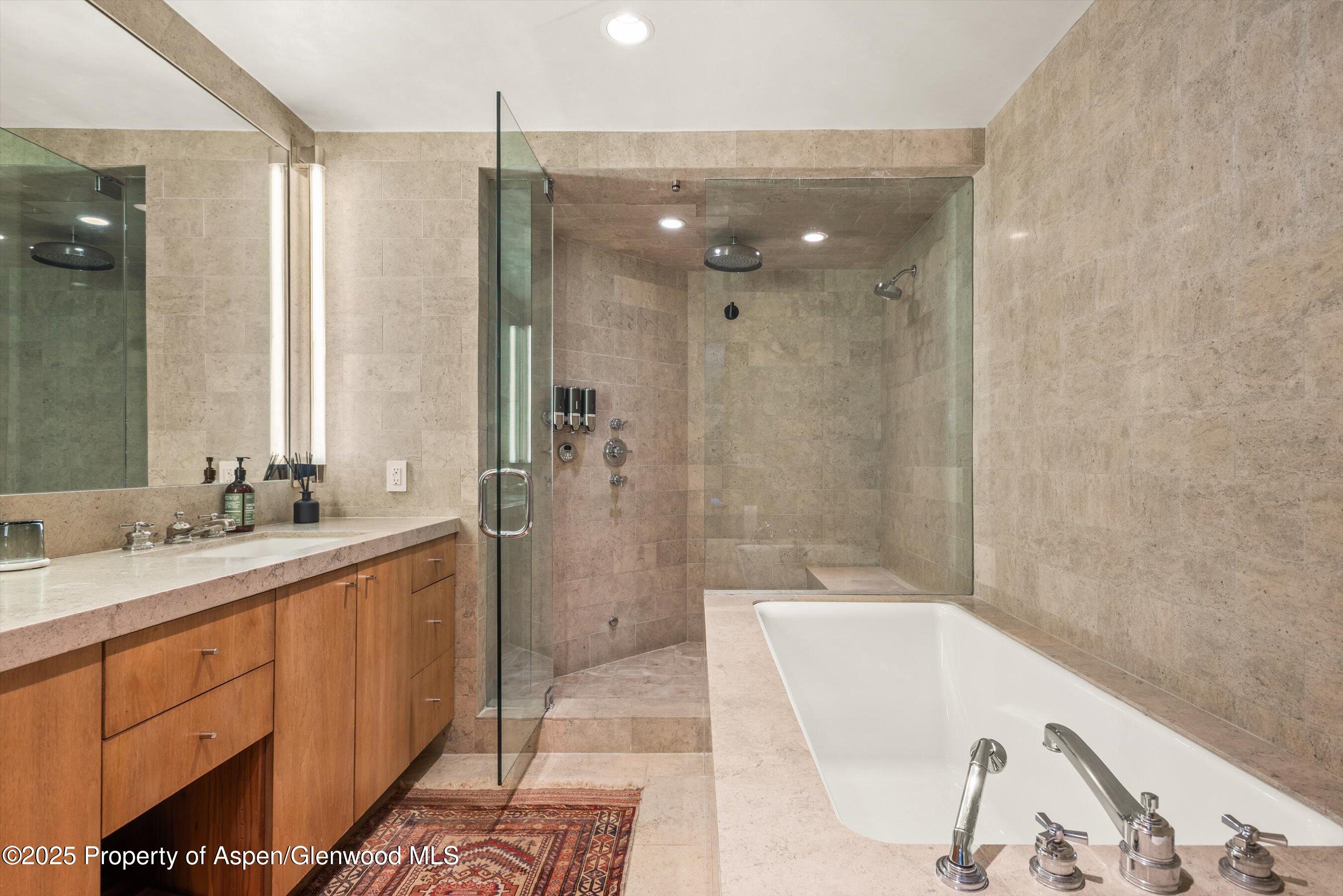 706 E Hyman Avenue Property Photo 35