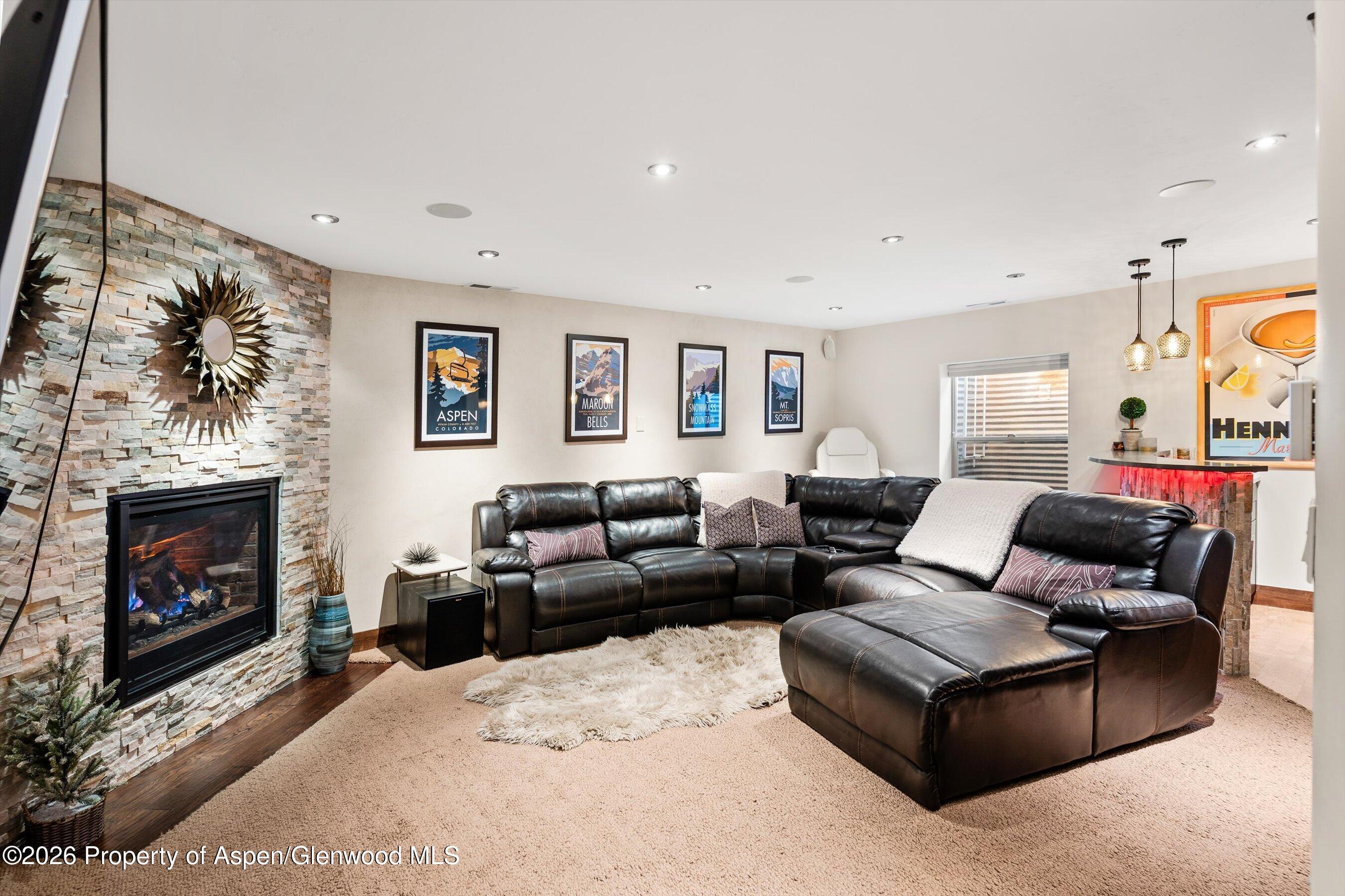 63 Cliff Rose Way Property Photo 16