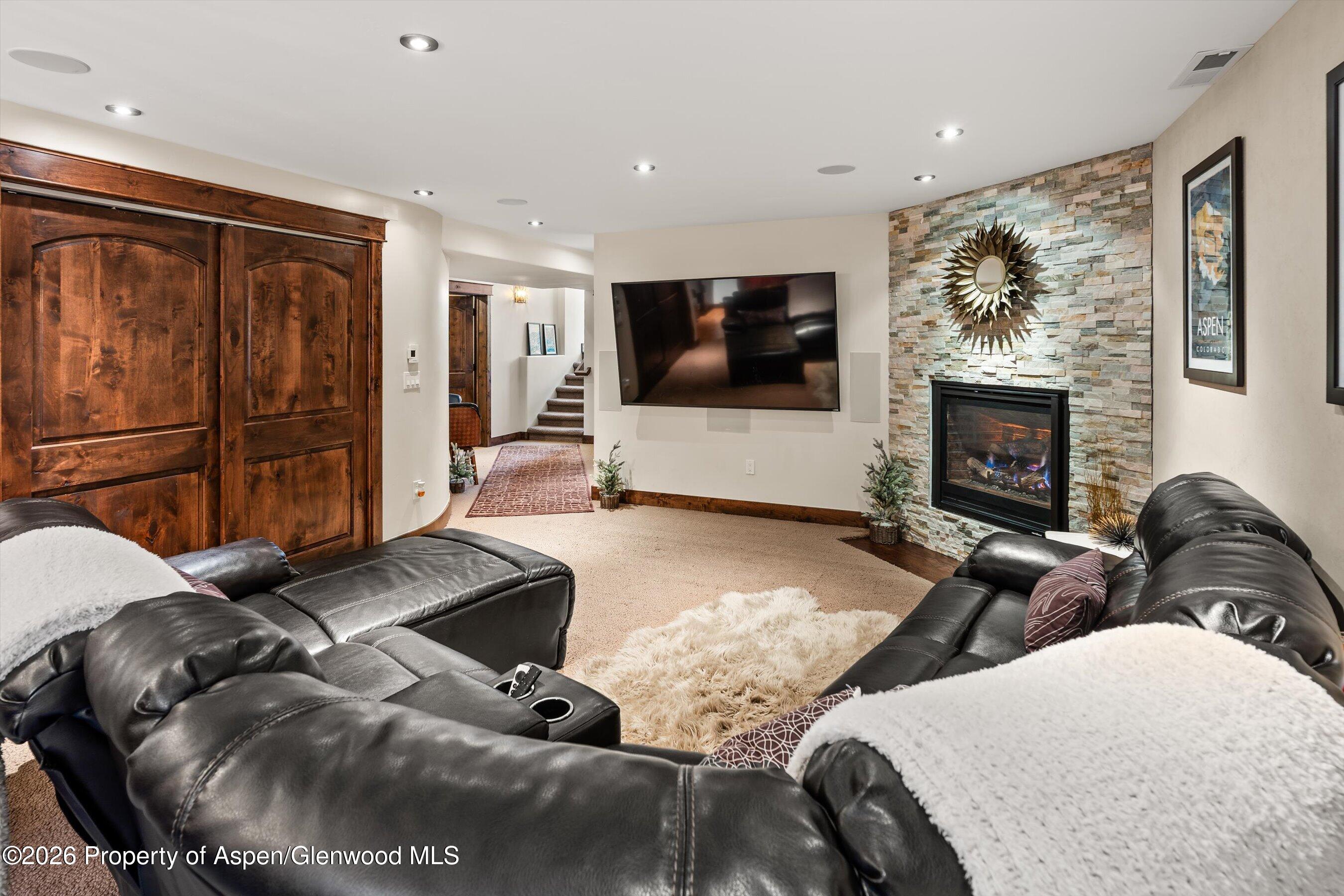 63 Cliff Rose Way Property Photo 17