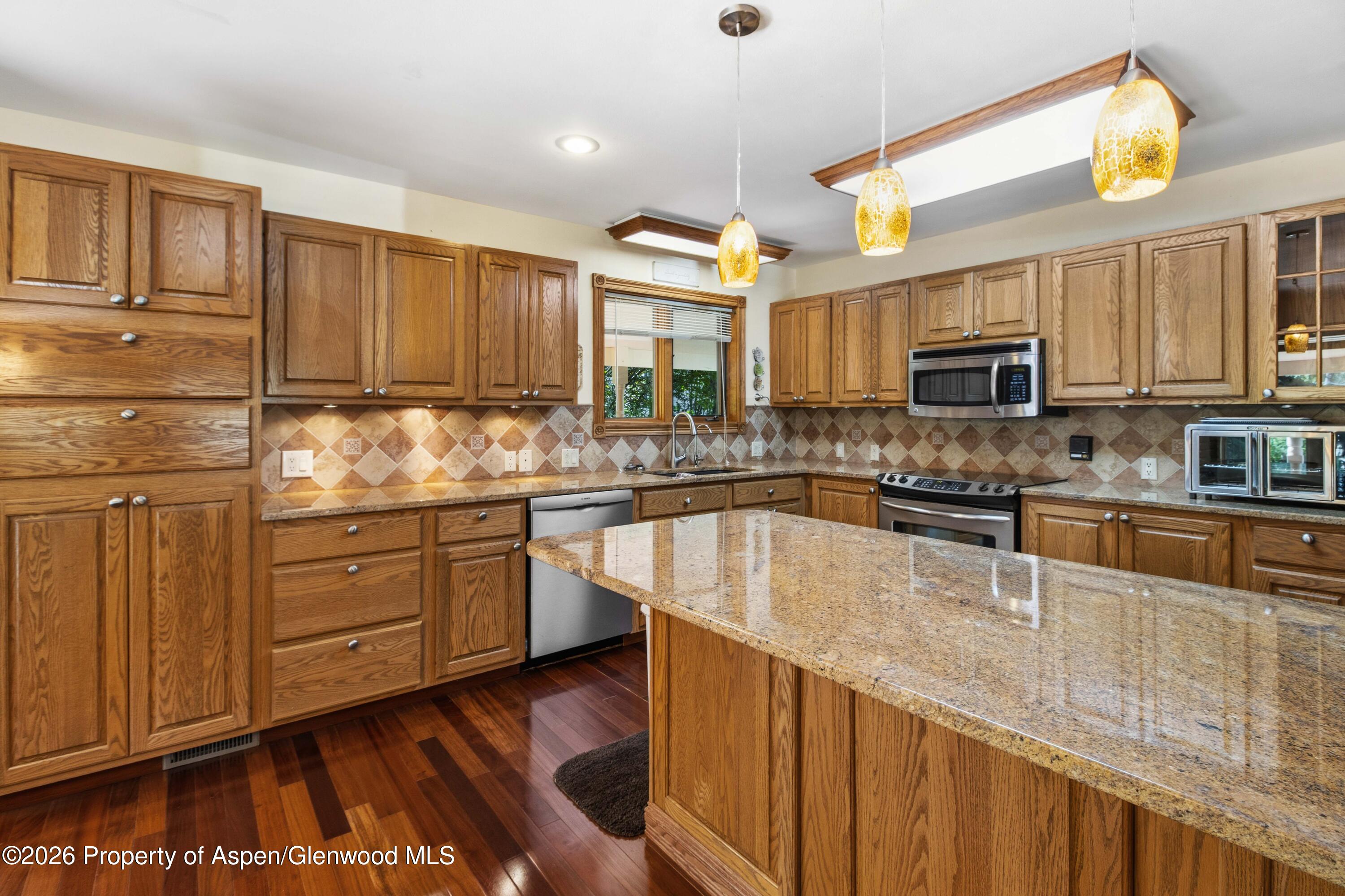 9 Creekside Court Property Photo 20