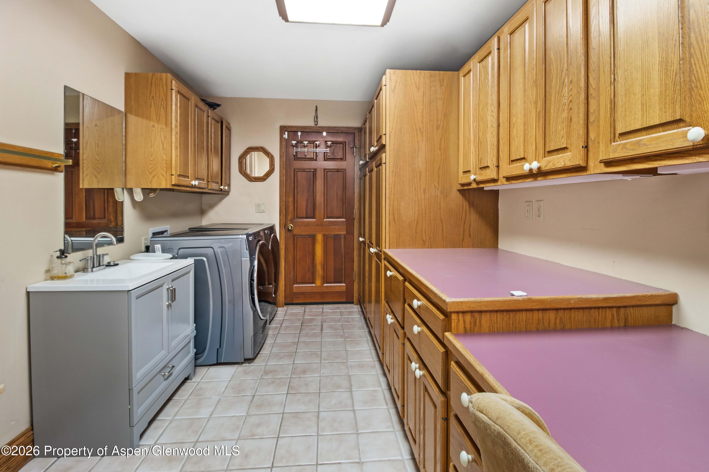 9 Creekside Court Property Photo 23