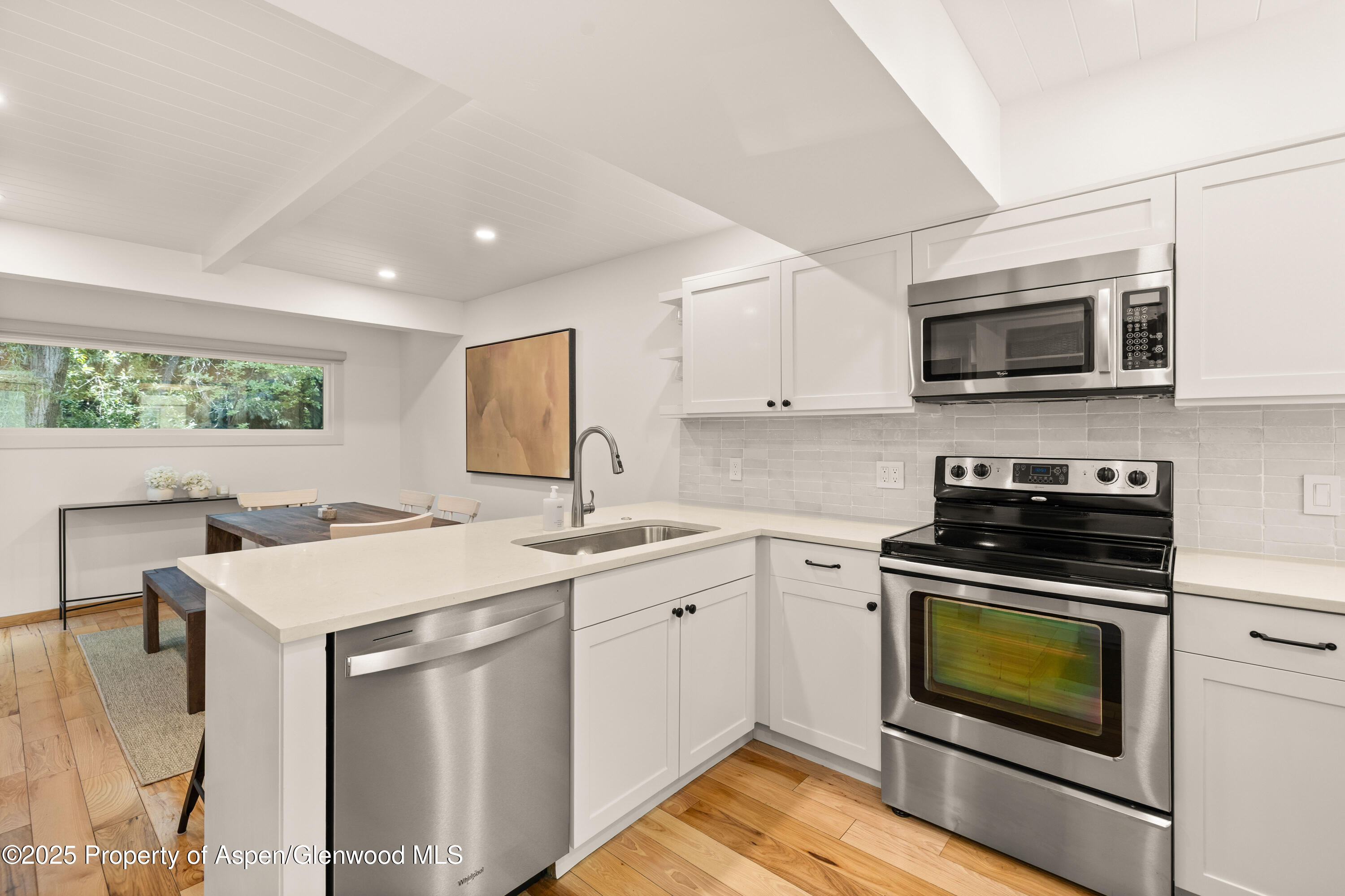 814 W Bleeker Street B2 Property Photo 6