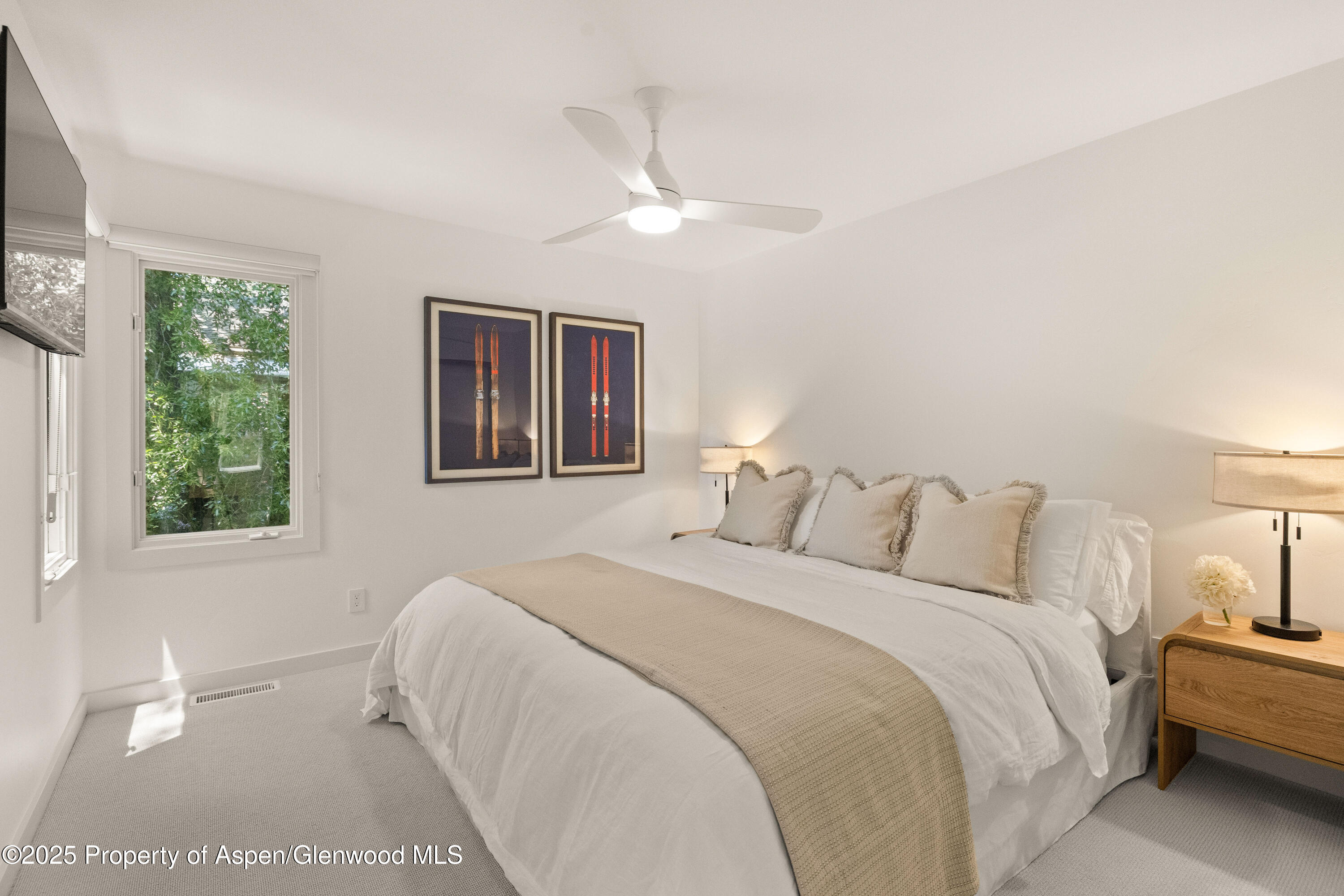 814 W Bleeker Street B2 Property Photo 15