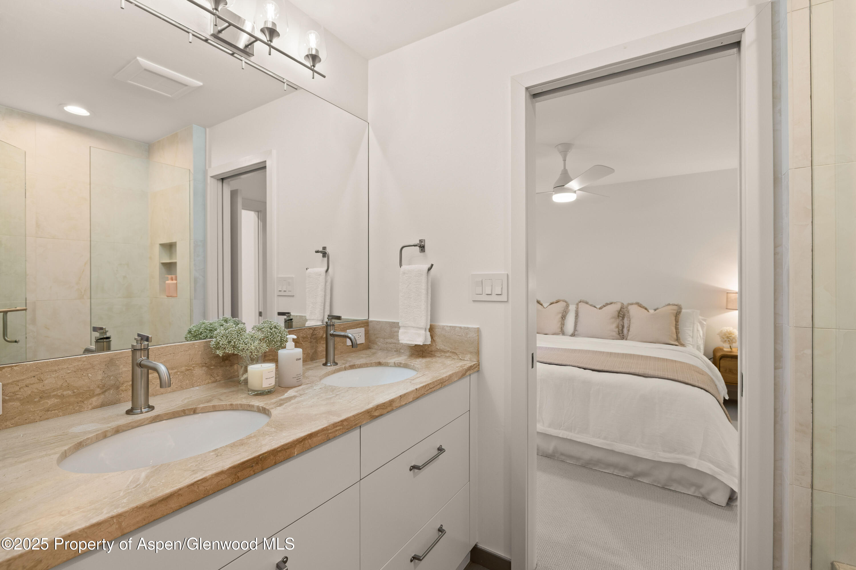 814 W Bleeker Street B2 Property Photo 17