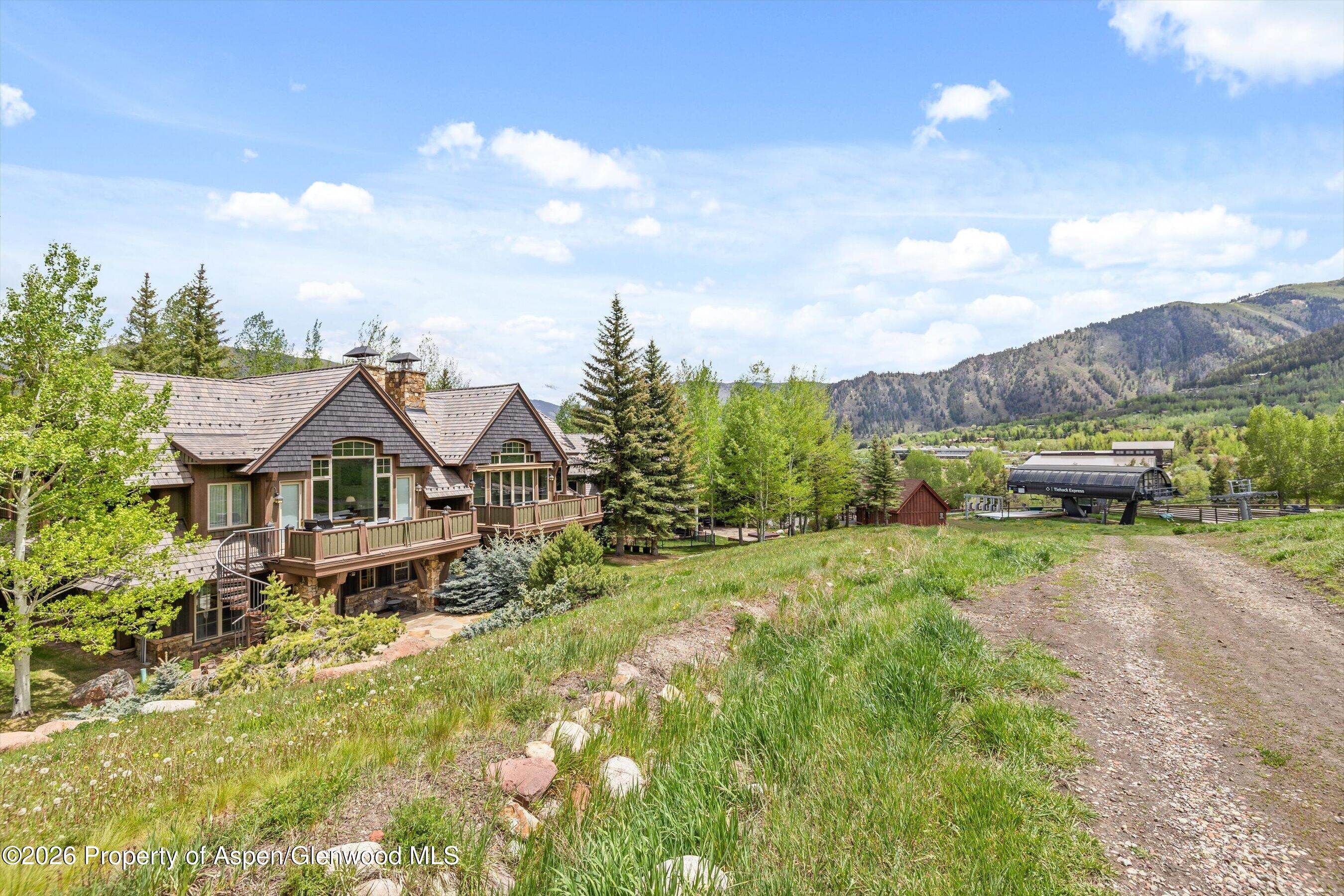 509 Oregon Trail Property Photo 1