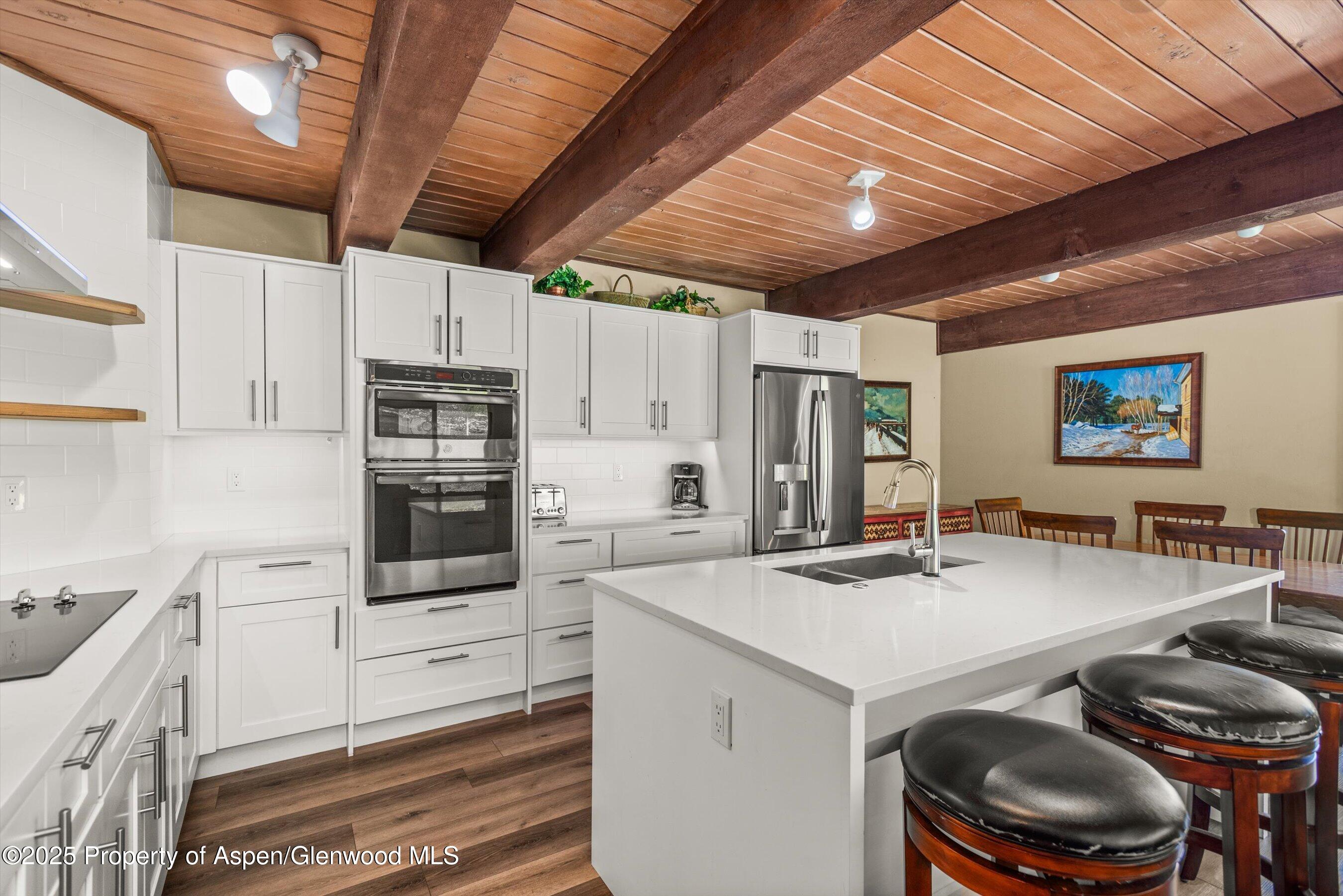 360 Wood Road Unit 103 Property Photo 6