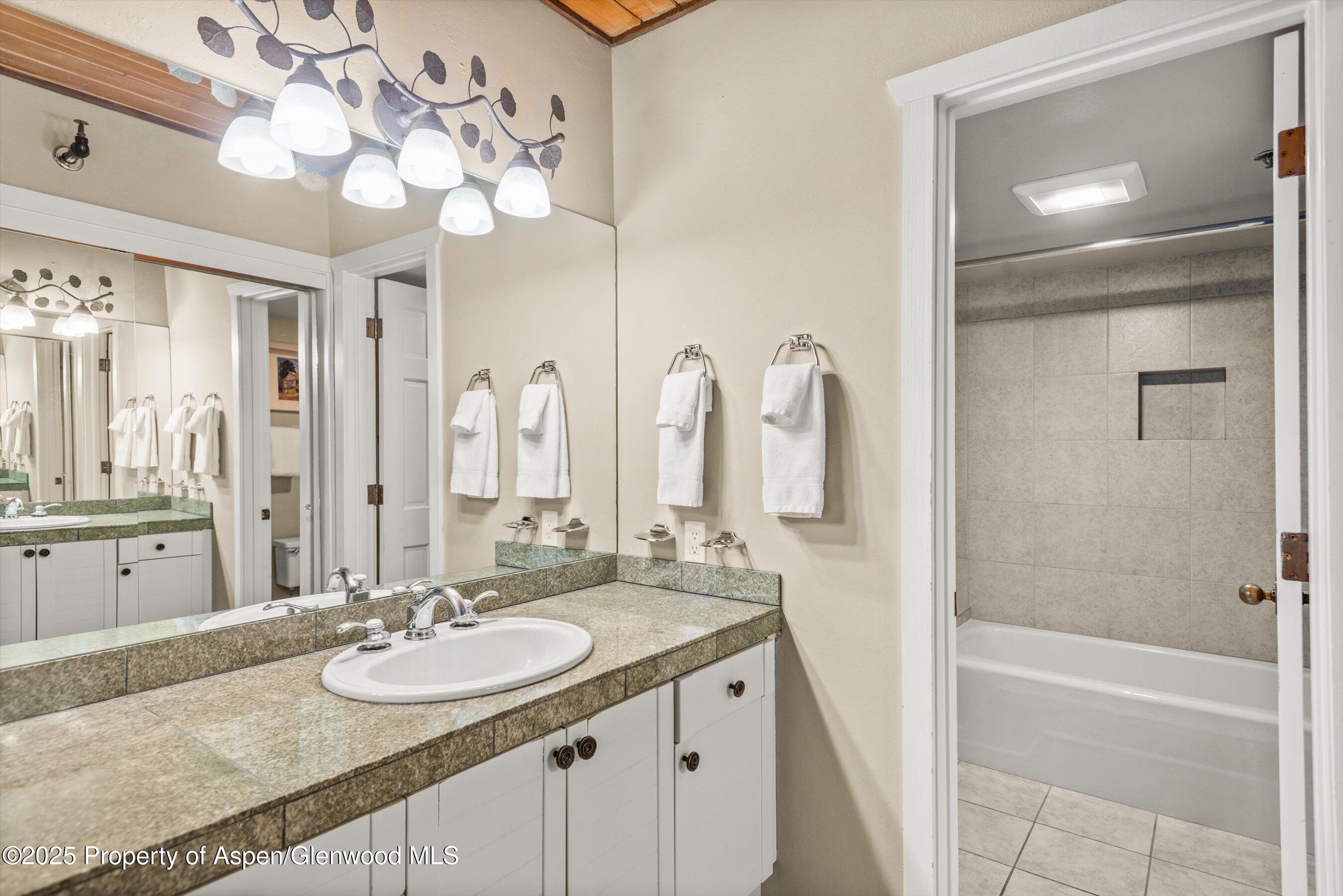 360 Wood Road Unit 103 Property Photo 8