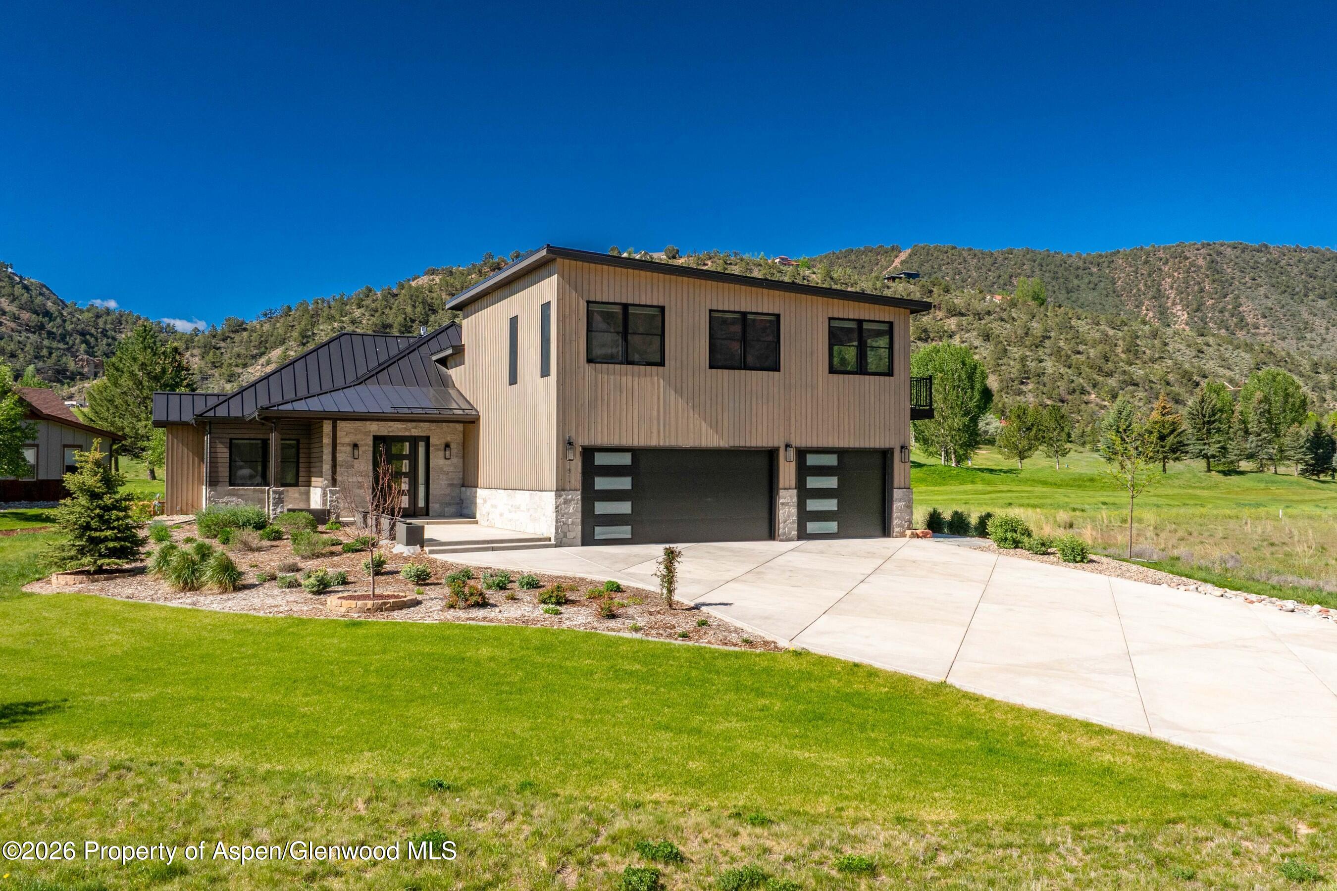 1817 River Bend Way Property Photo 3