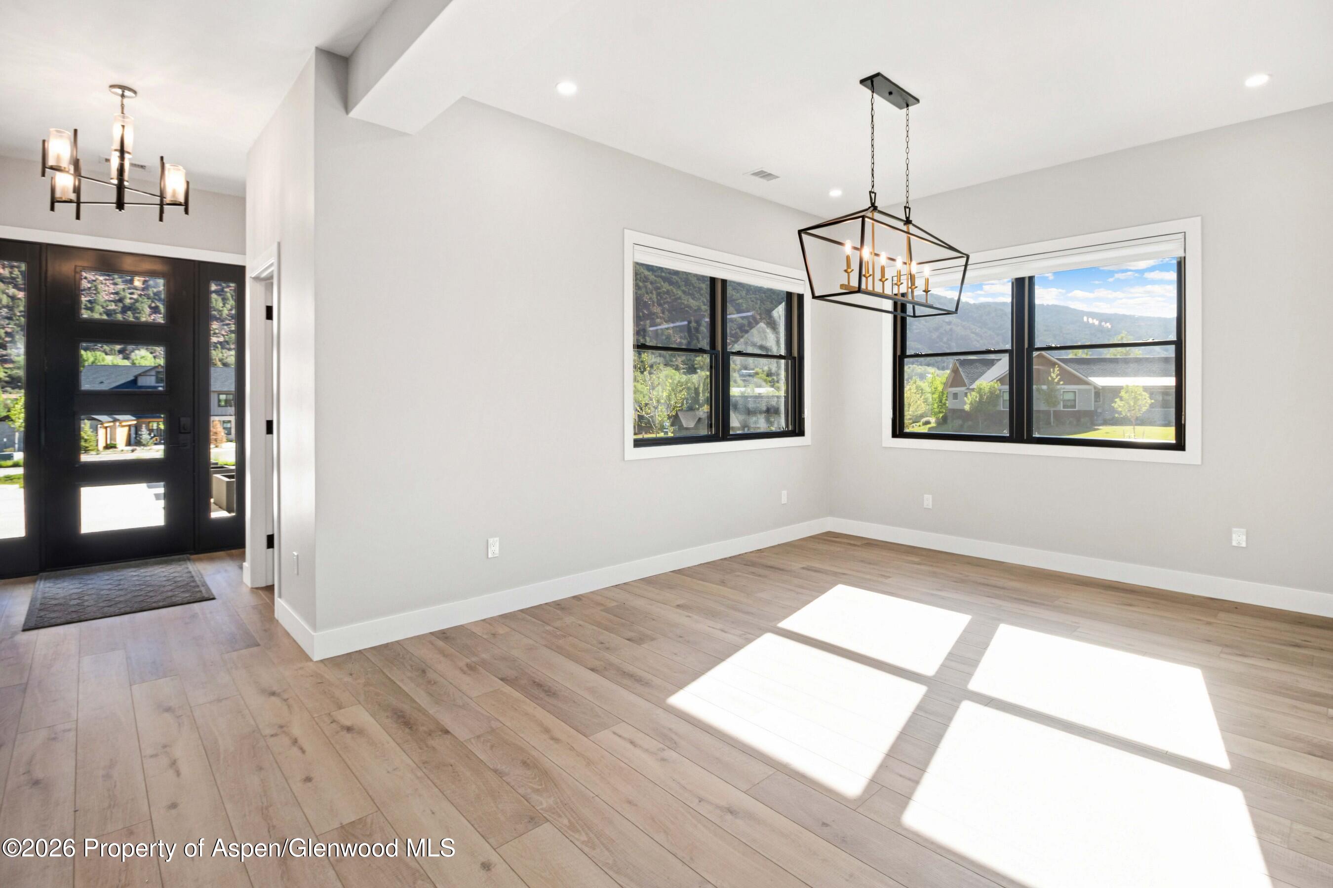 1817 River Bend Way Property Photo 4
